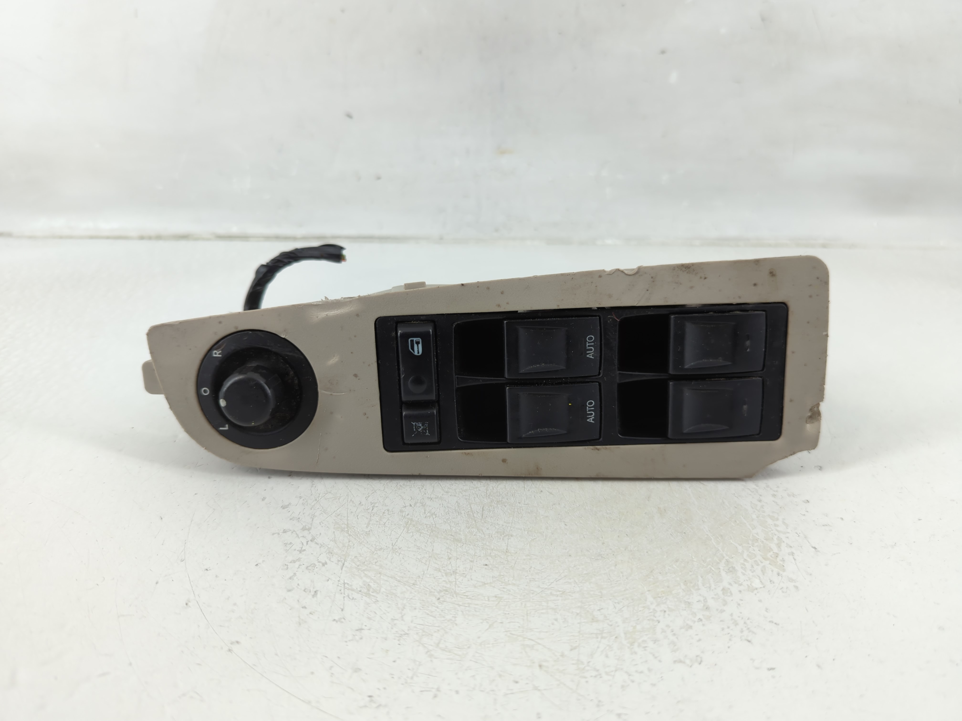 Picture of 2005-2005 Chrysler 300 Driver Left Door Master Power Window Switch 1170469