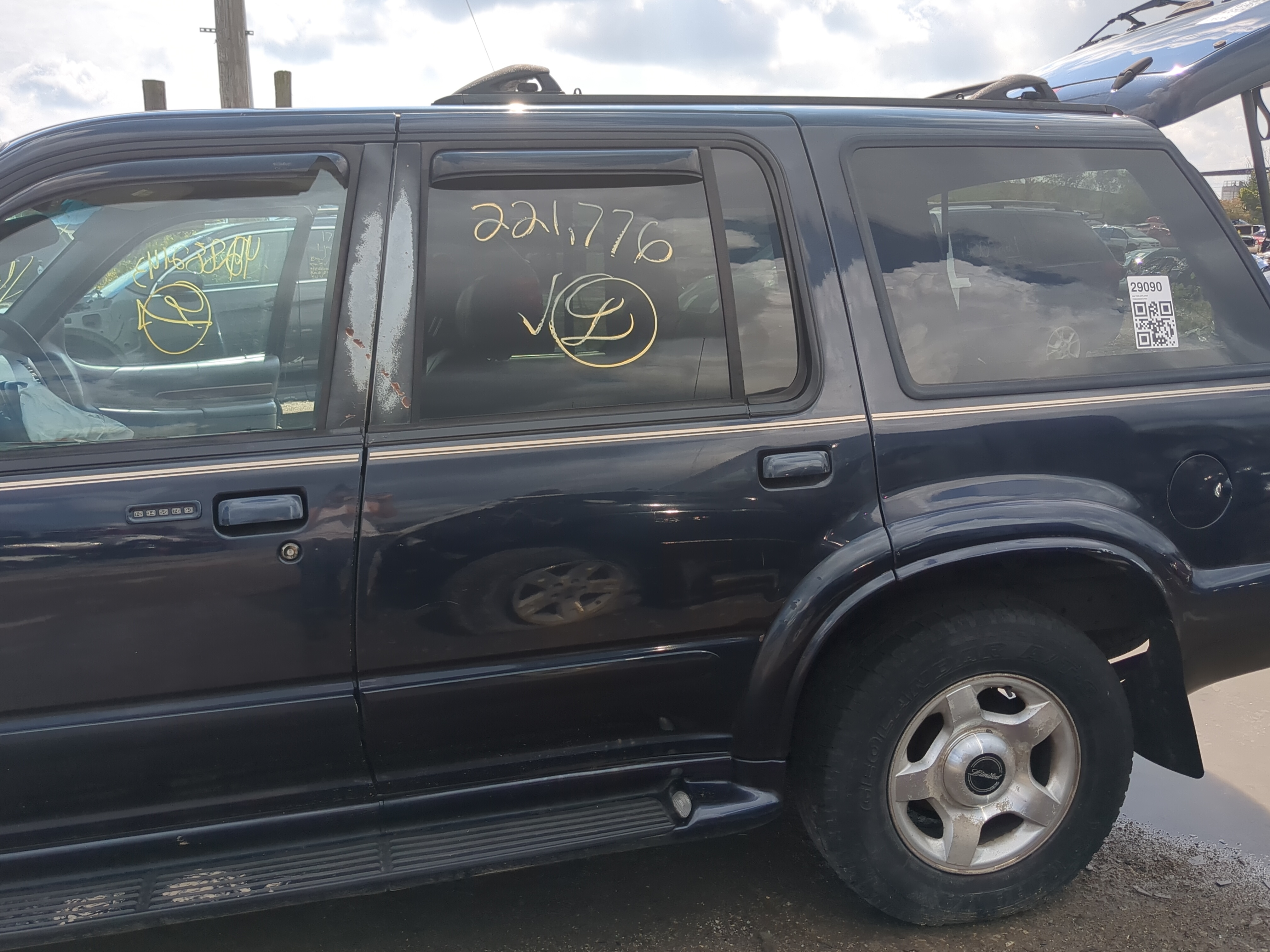 1998-2001 Ford Explorer Driver Rear Door Oem 1170508 - Oemusedautoparts1.com