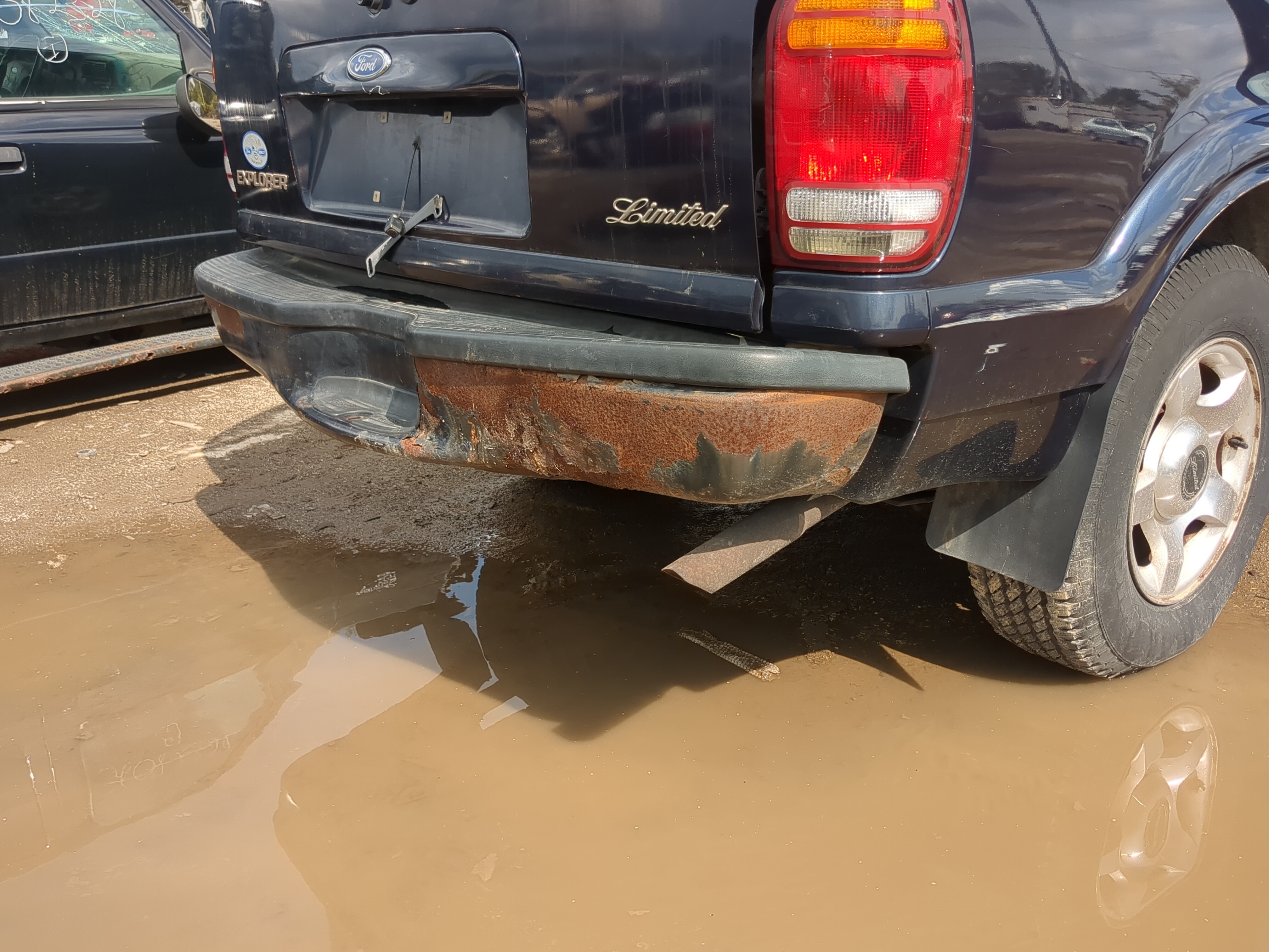 1999-2001 Ford Explorer Rear Bumper Assembly Oem 1170511 - Oemusedautoparts1.com