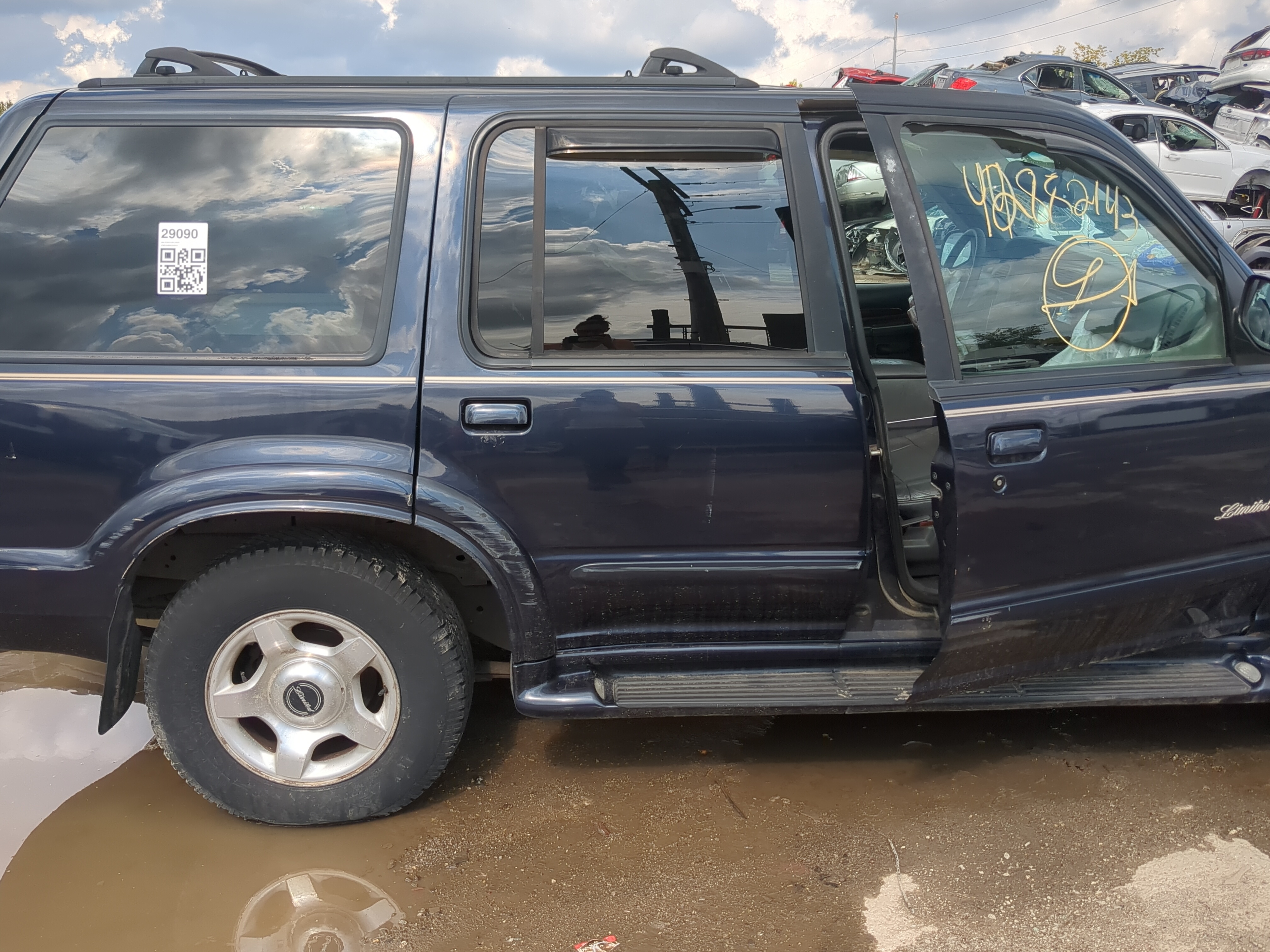 1998-2001 Ford Explorer Passenger Rear Door Oem 1170535 - Oemusedautoparts1.com