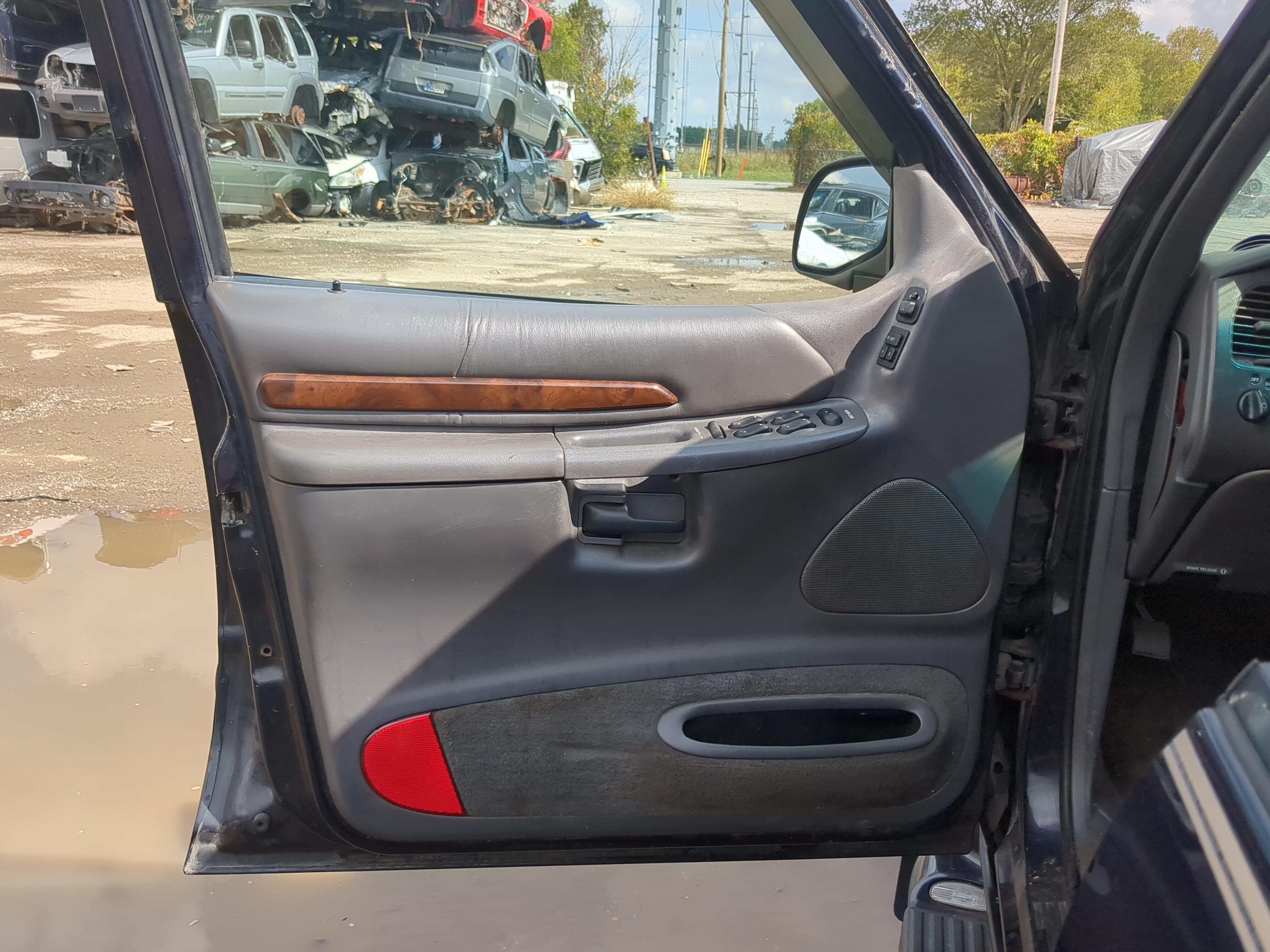 1999 Ford Explorer Front Left Driver Interior Door Panel Trim 1170592 - Oemusedautoparts1.com