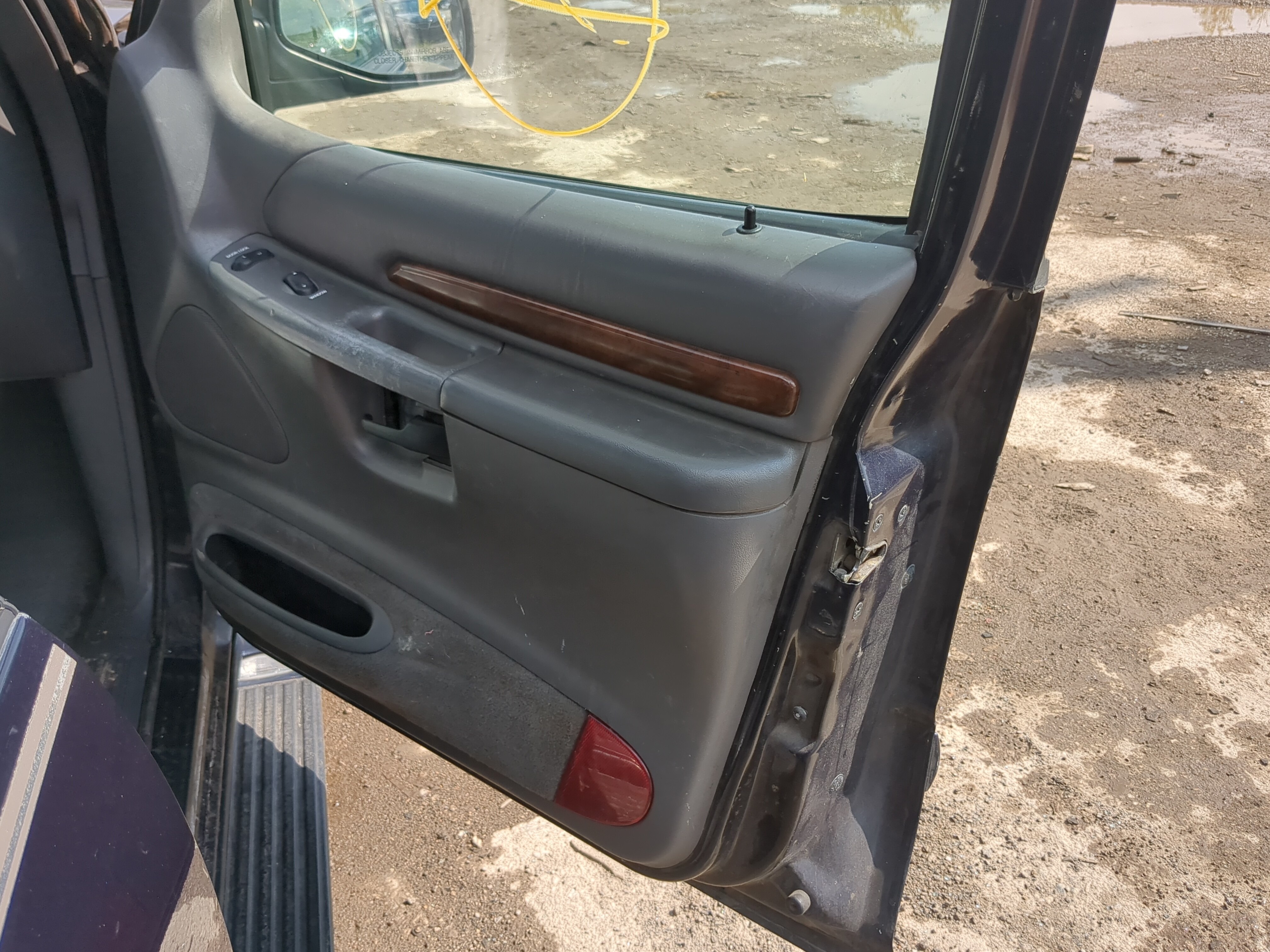 1999 Ford Explorer Front Right Passenger Interior Door Panel Trim 1170611 - Oemusedautoparts1.com