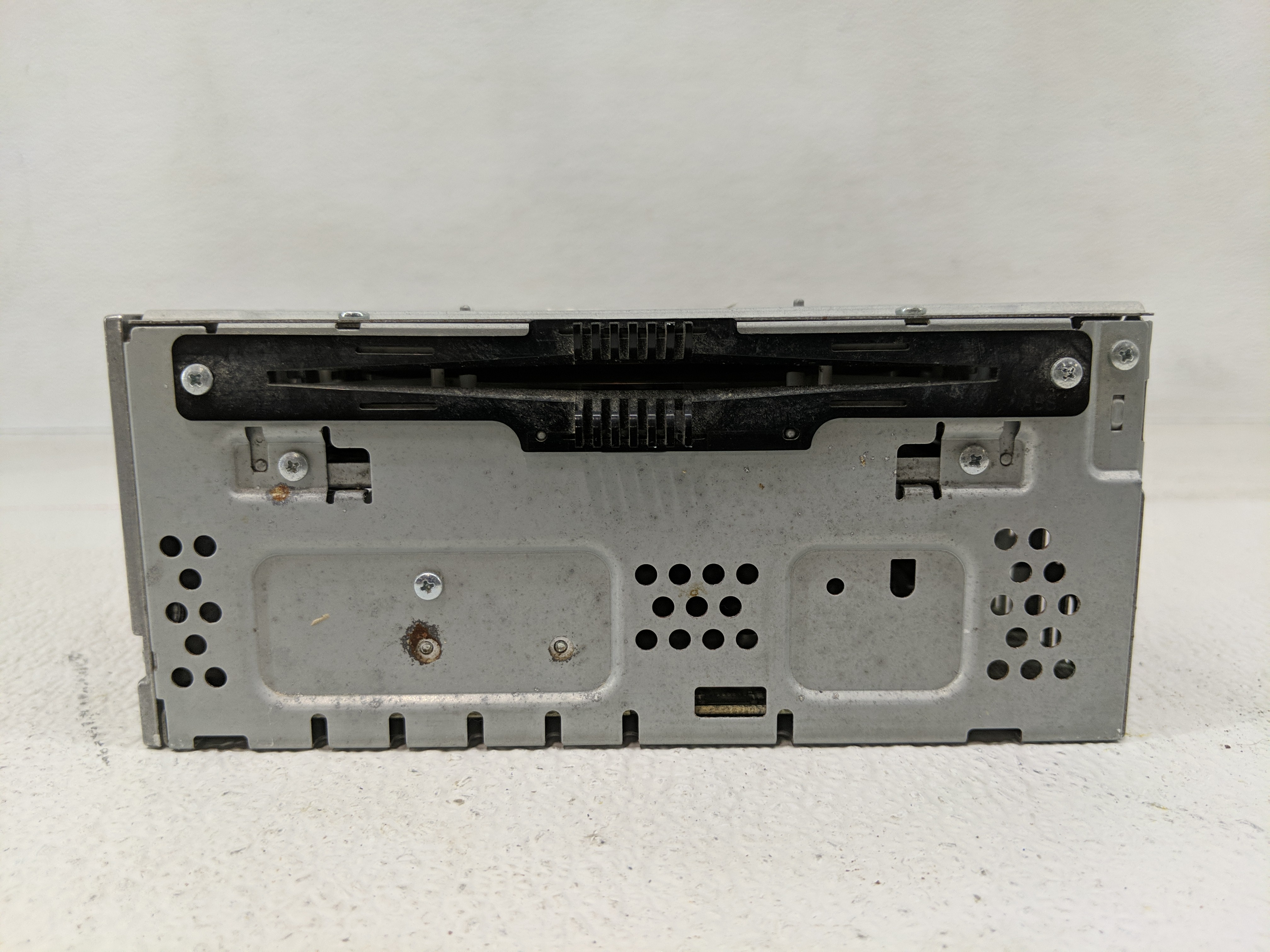 2014-2015 Ford Fusion Am Fm Cd Player Radio Receiver 1170647 - Oemusedautoparts1.com