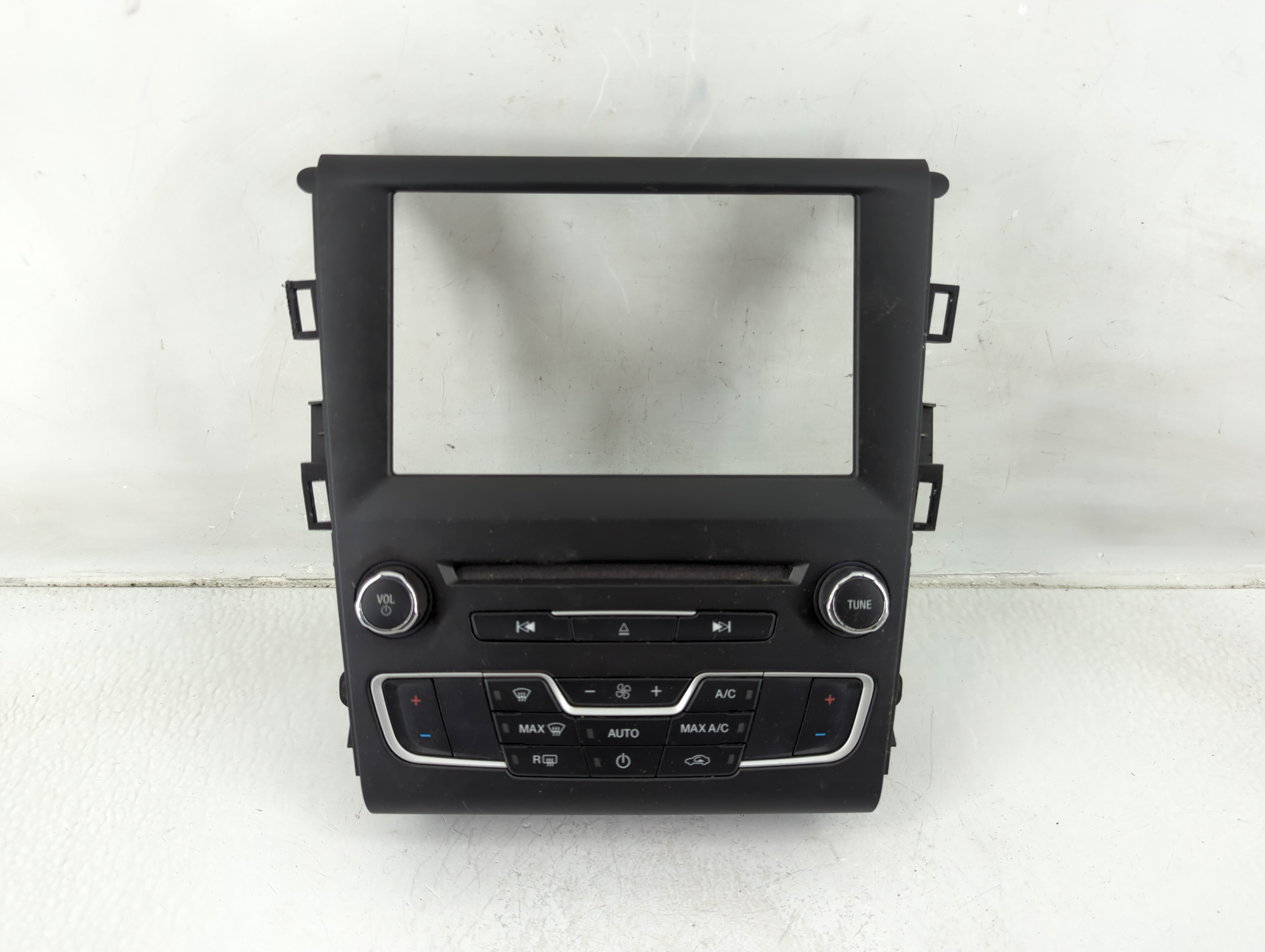 2016-2016 Ford Fusion Am Fm Cd Player Radio Receiver 1170667 - Oemusedautoparts1.com