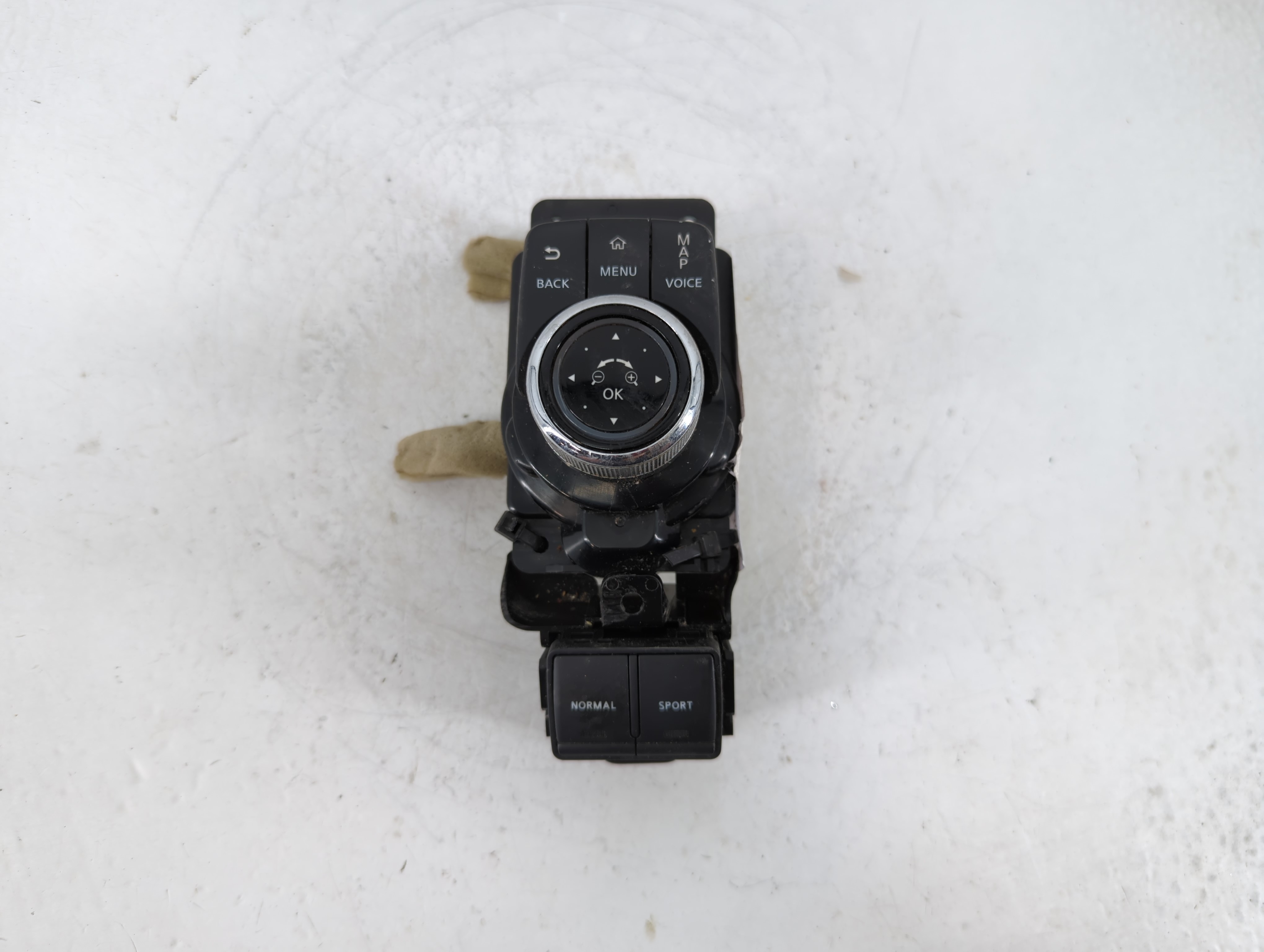 2016-2021 Nissan Maxima Am Fm Cd Player Radio Receiver 1170679 - Oemusedautoparts1.com