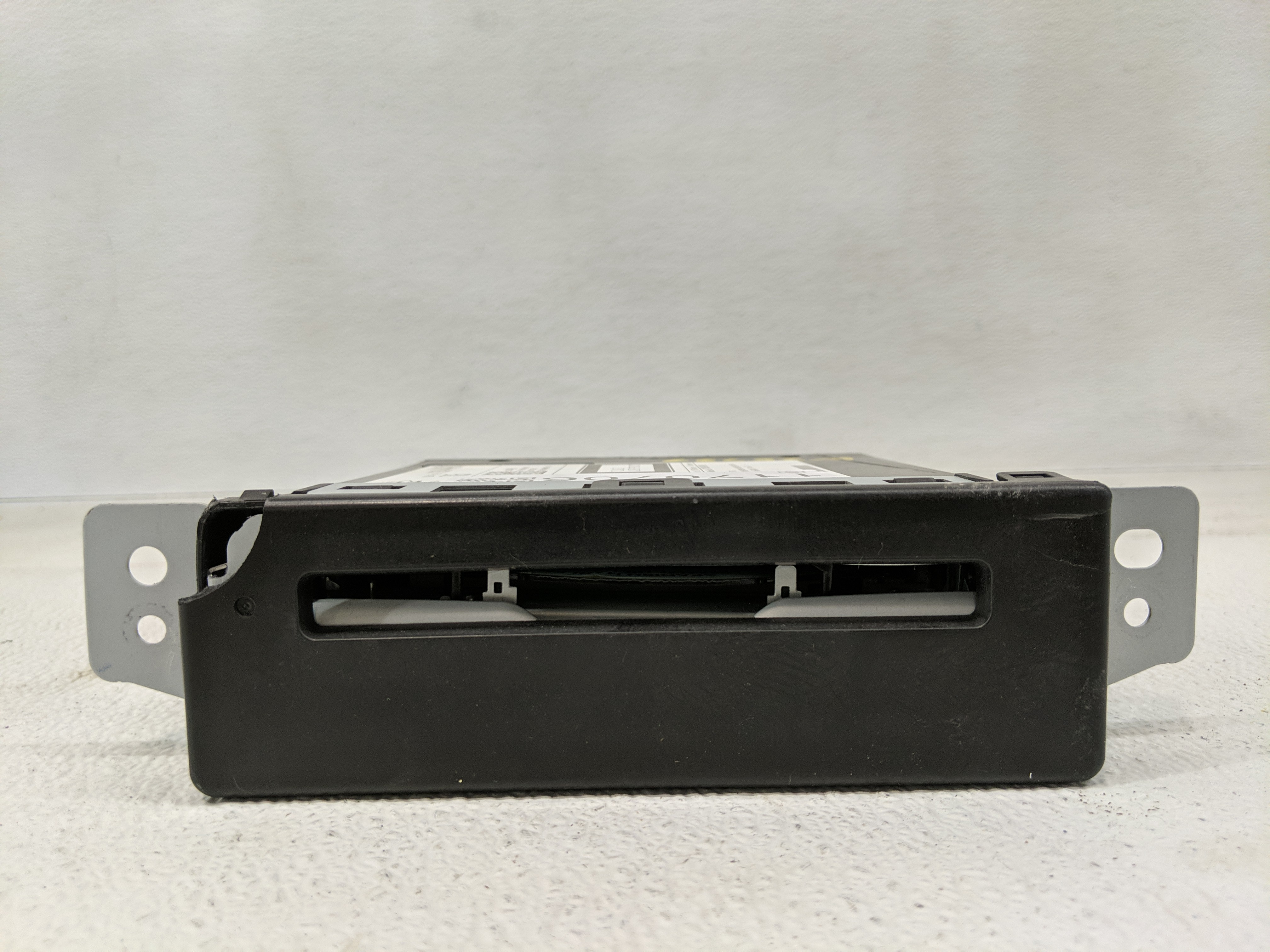 2015-2019 Chevrolet Silverado 1500 Am Fm Cd Player Radio Receiver 1170706 - Oemusedautoparts1.com