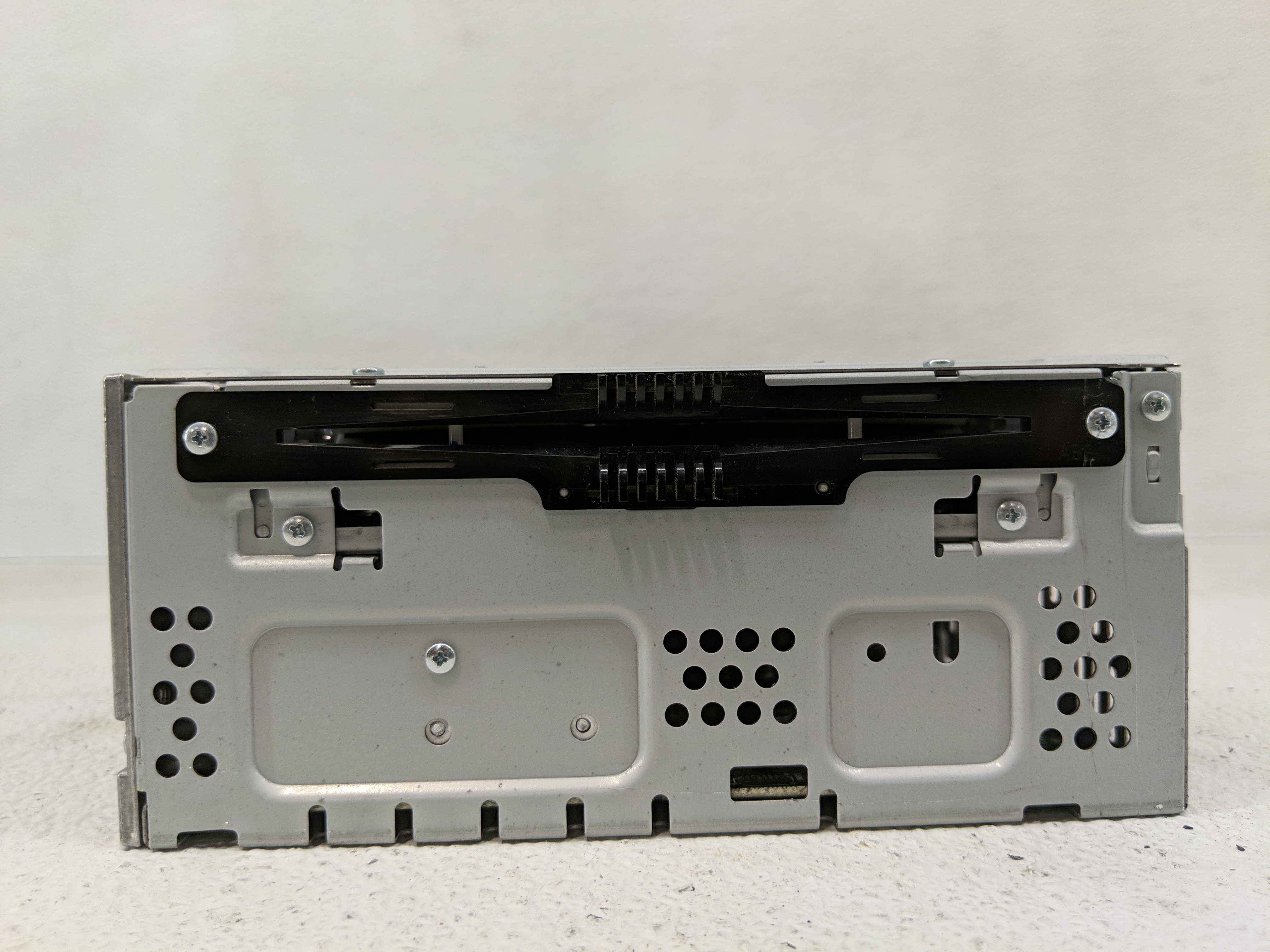 2013-2014 Ford Flex Am Fm Cd Player Radio Receiver 1171093 - Oemusedautoparts1.com