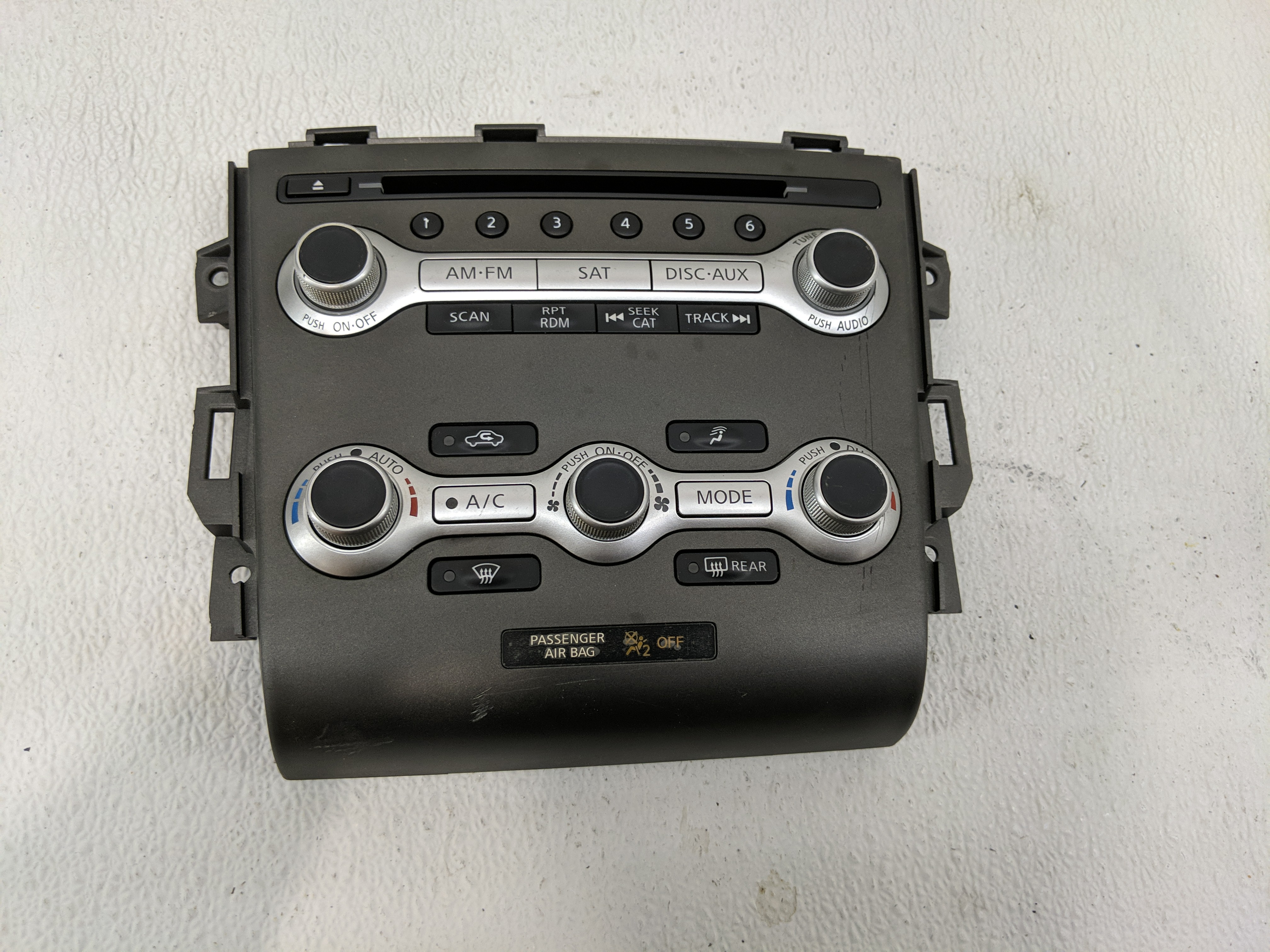 2011-2014 Nissan Murano Radio Control Panel 1171095 - Oemusedautoparts1.com
