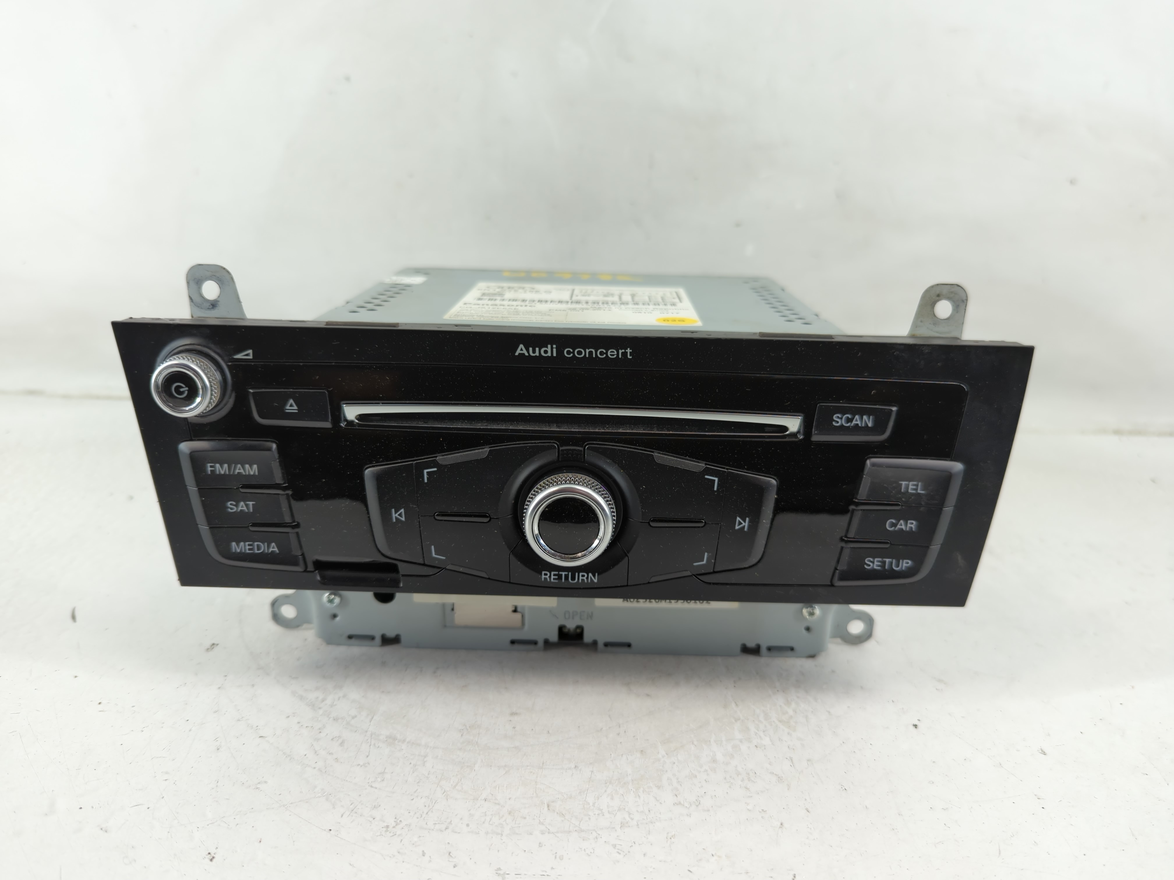 2013-2016 Audi A4 Am Fm Cd Player Radio Receiver 1171135 - Oemusedautoparts1.com