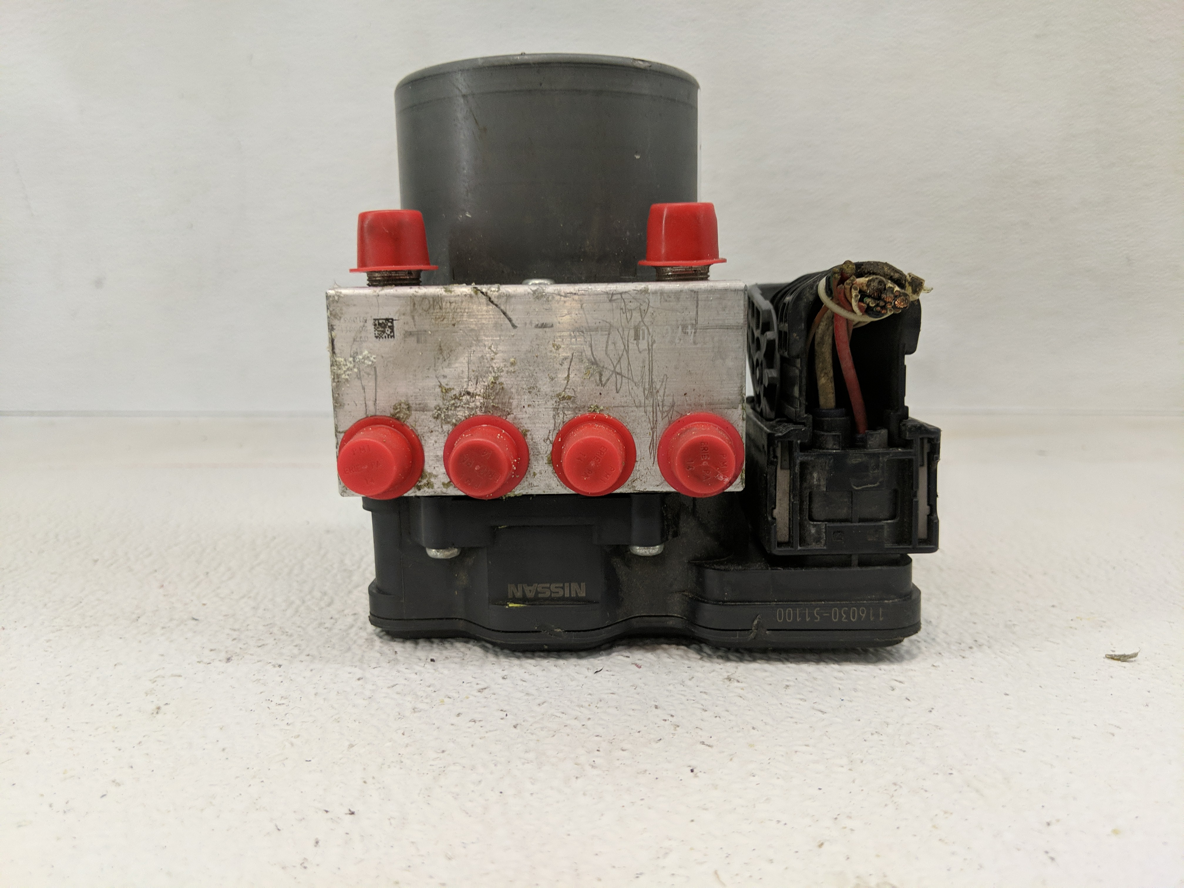 2017-2017 Nissan Pathfinder Abs Pump Control Module 1171175 - Oemusedautoparts1.com