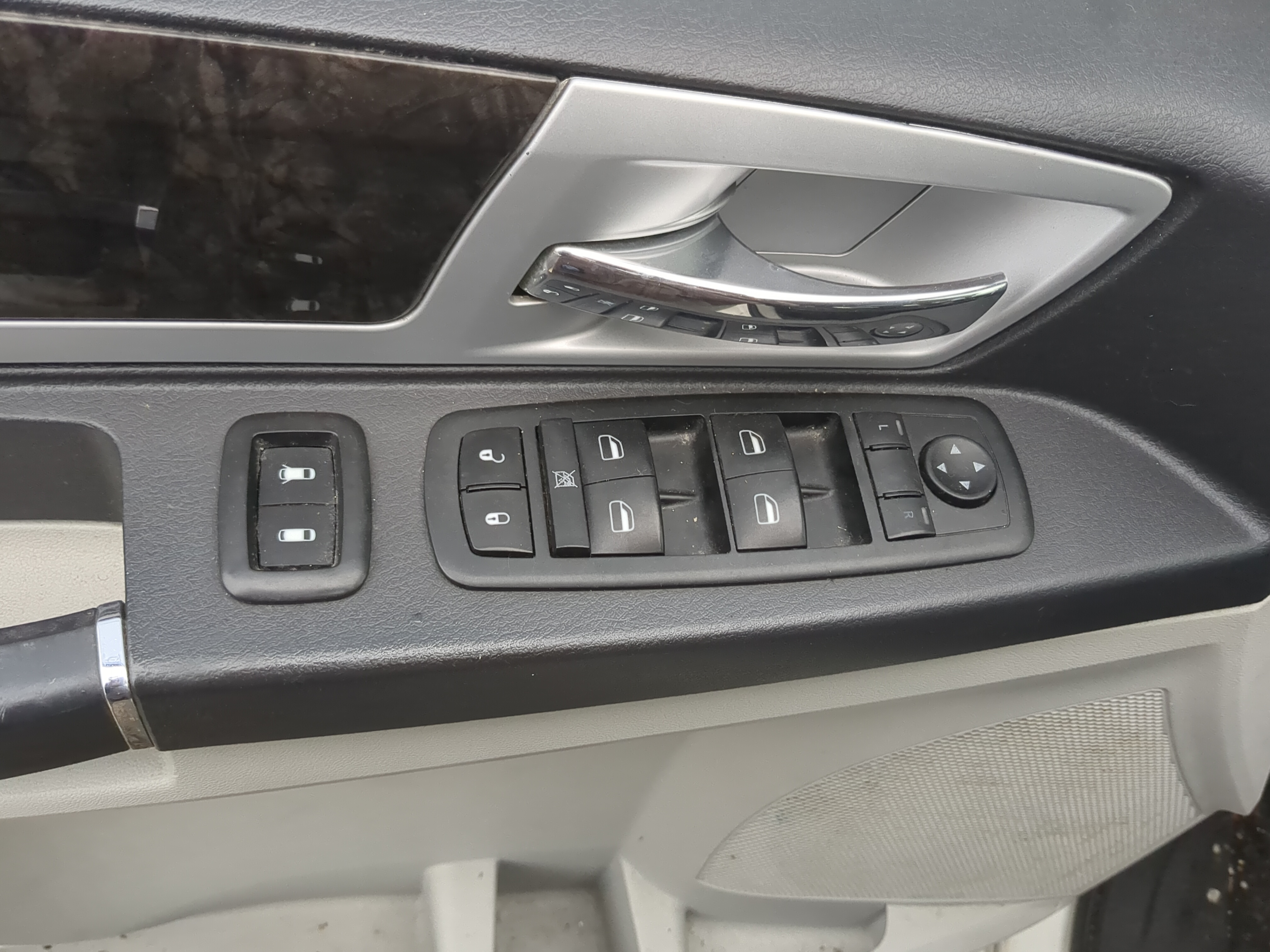 Picture of 2008 Dodge Grand Caravan Driver Left Door Master Power Window Switch 1171216