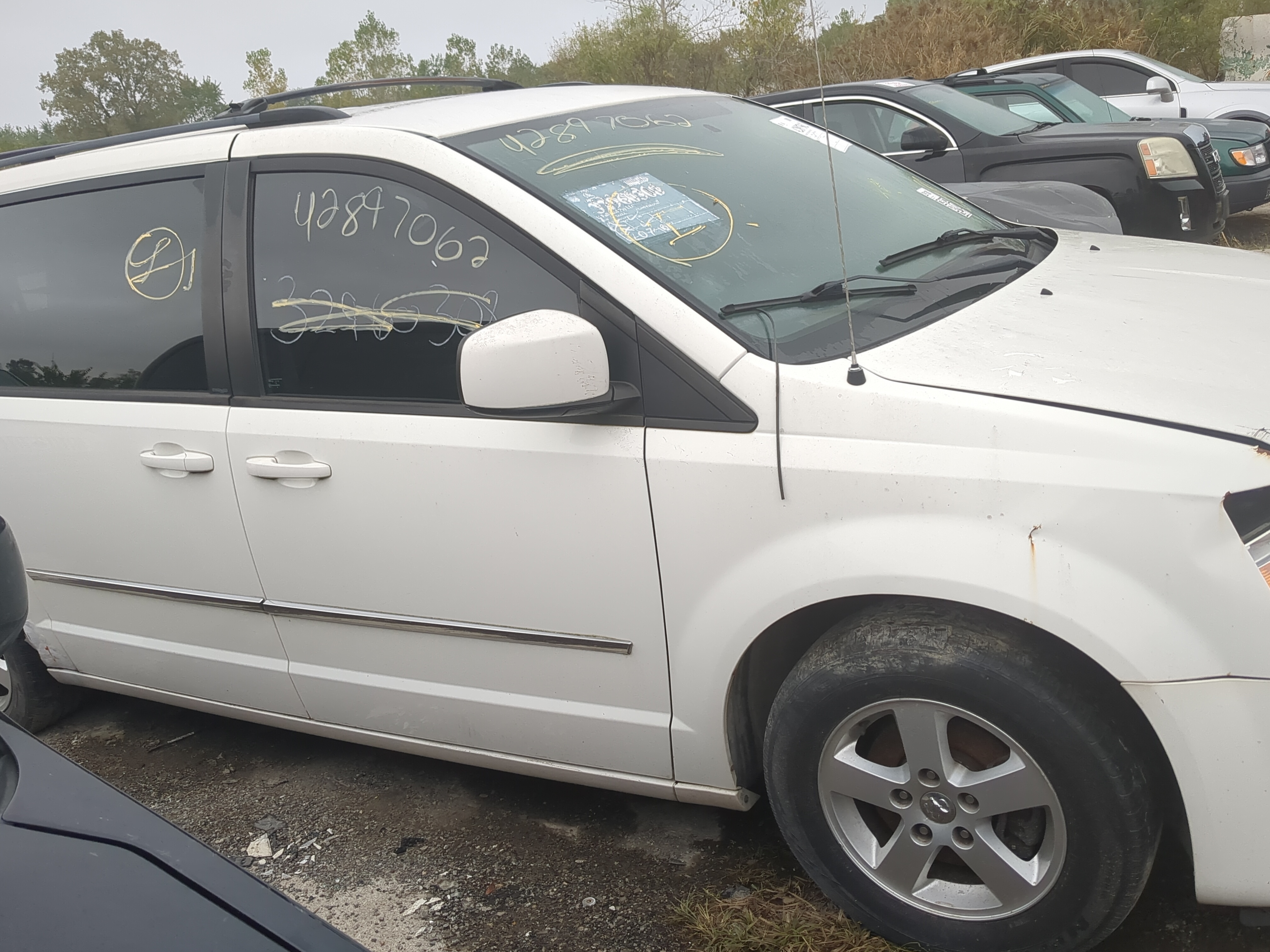 2008-2020 Dodge Grand Caravan Passenger Front Door Oem 1171343 - Oemusedautoparts1.com