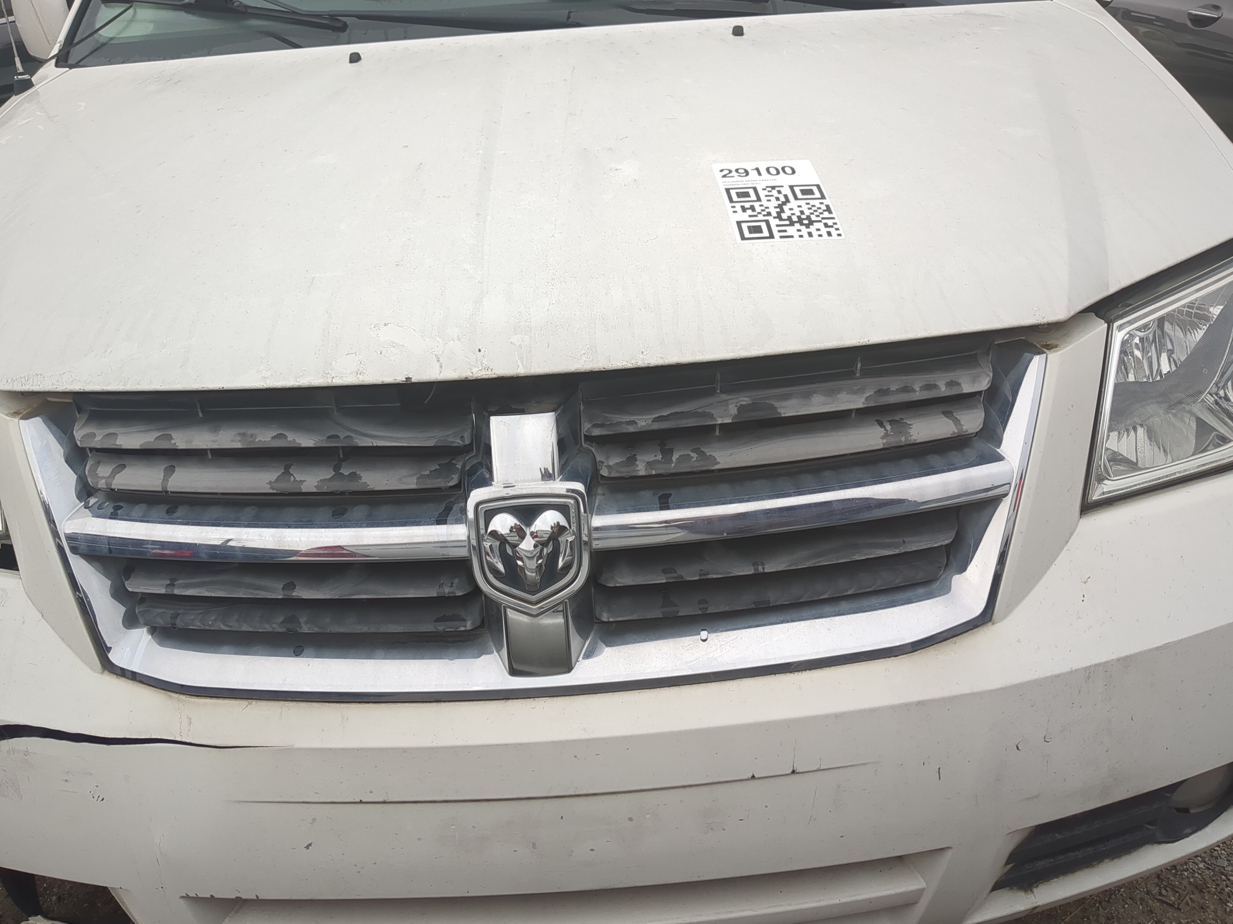 2008-2010 Dodge Grand Caravan Front Grille Bumper Not Included 1171350 - Oemusedautoparts1.com