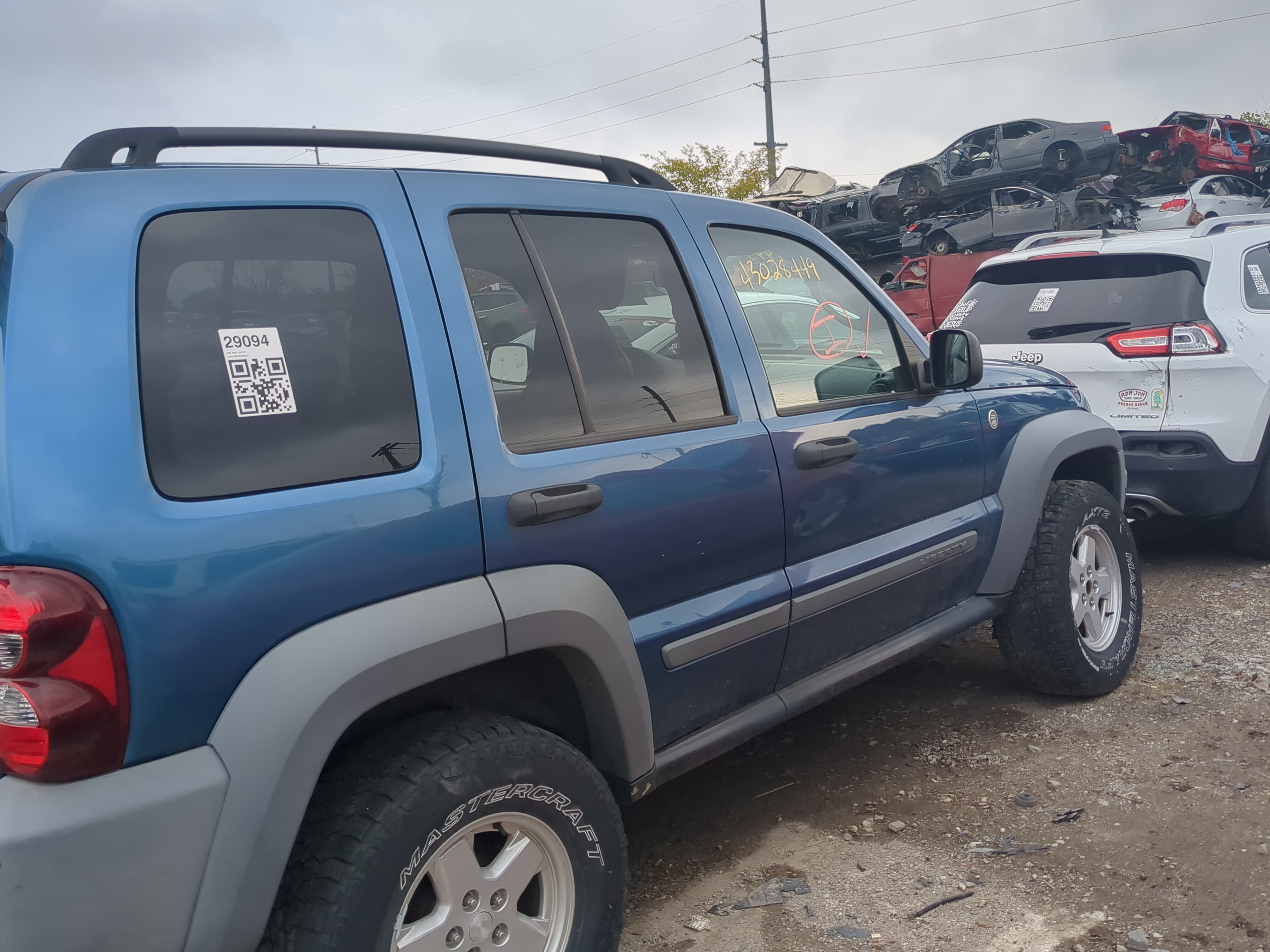 2003-2007 Jeep Liberty Back Door Right Passenger Side Oem 1171662 - Oemusedautoparts1.com