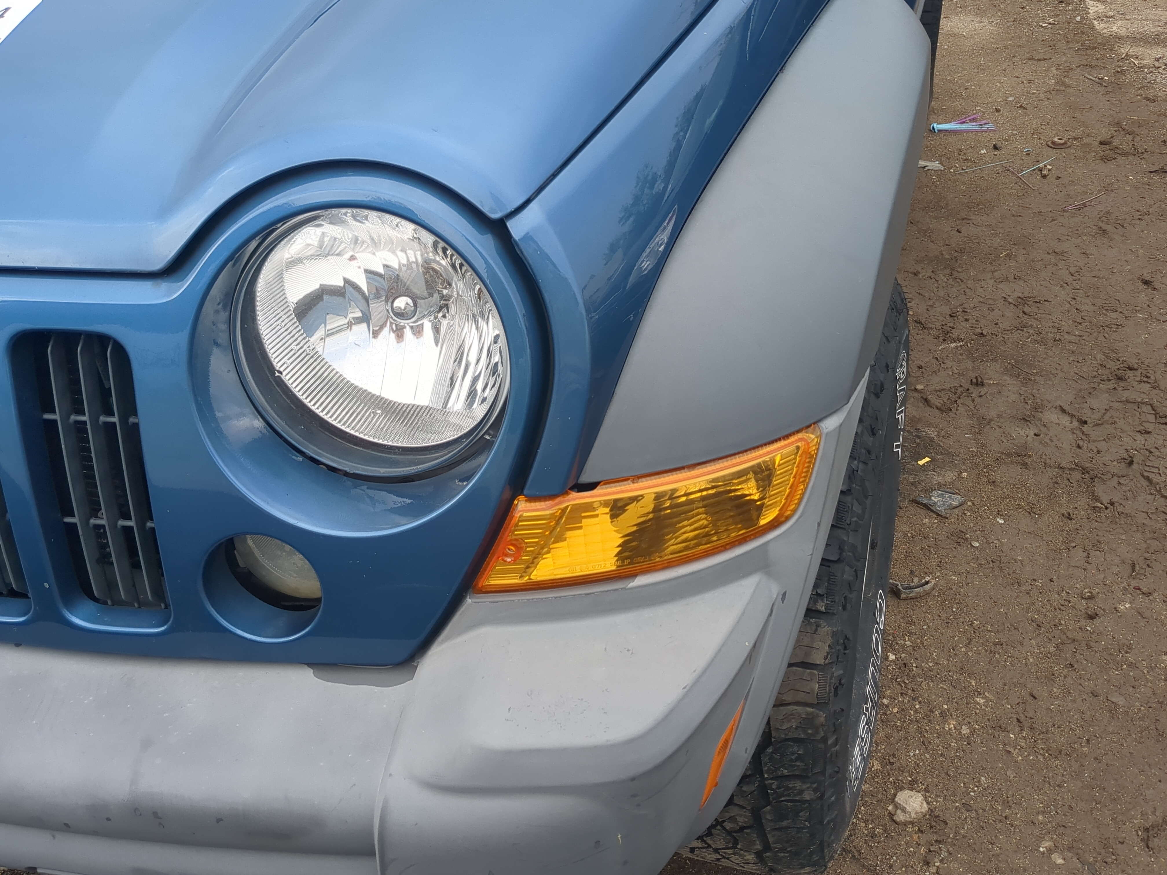 2005-2007 Jeep Liberty Driver Left Oem Head Light Headlight Lamp 1171678 - Oemusedautoparts1.com