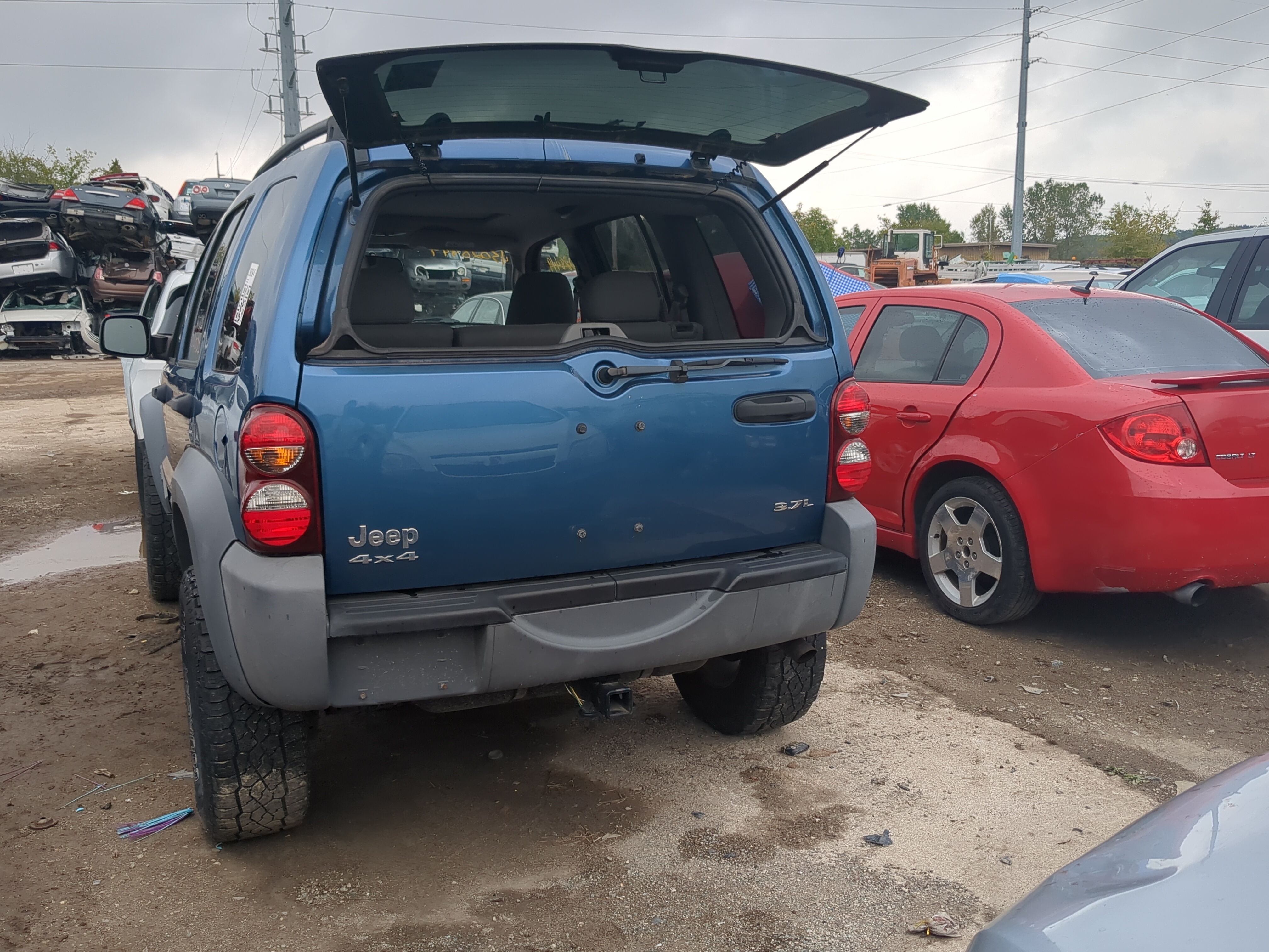 2002-2007 Jeep Liberty Rear Bumper Assembly Oem 1171749 - Oemusedautoparts1.com