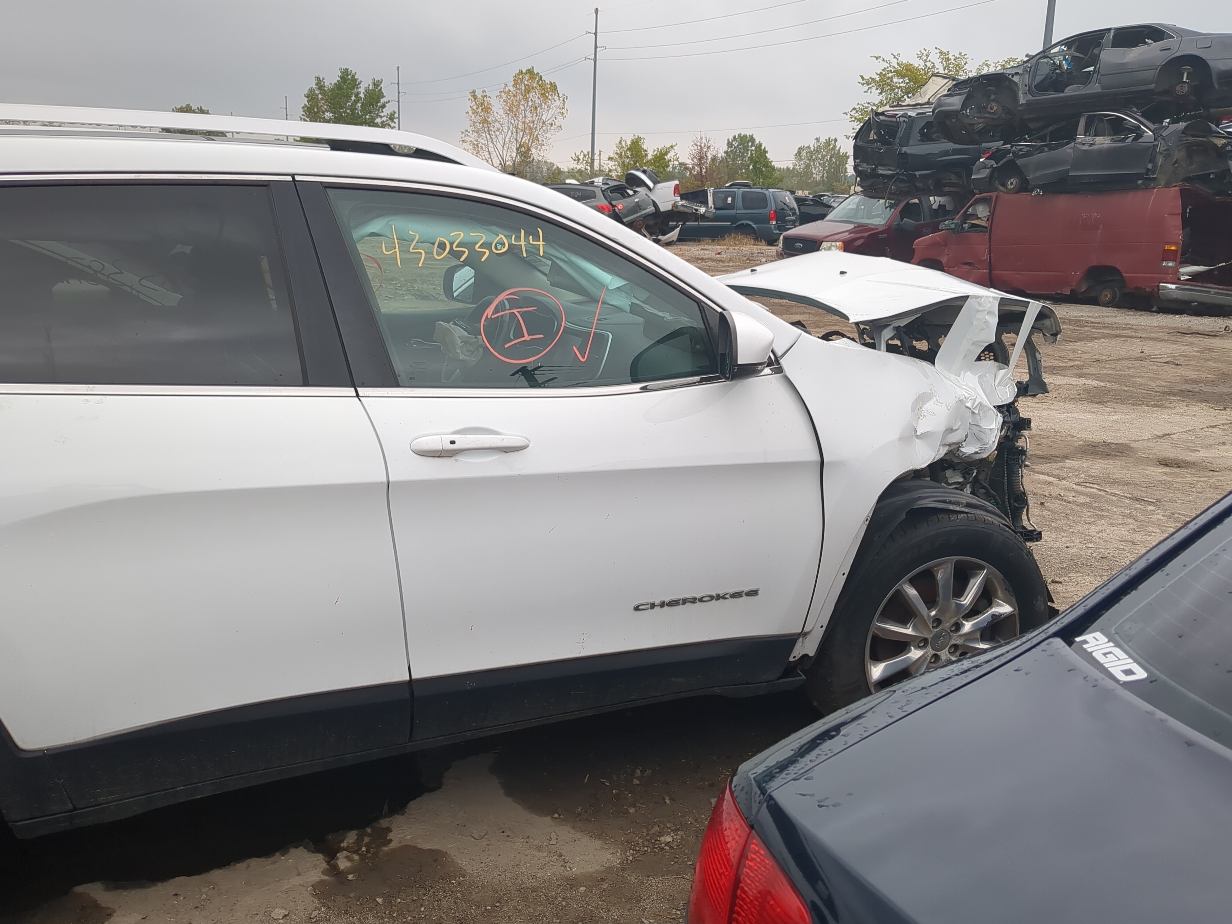 2014-2018 Jeep Cherokee Passenger Front Door Oem 1171886 - Oemusedautoparts1.com