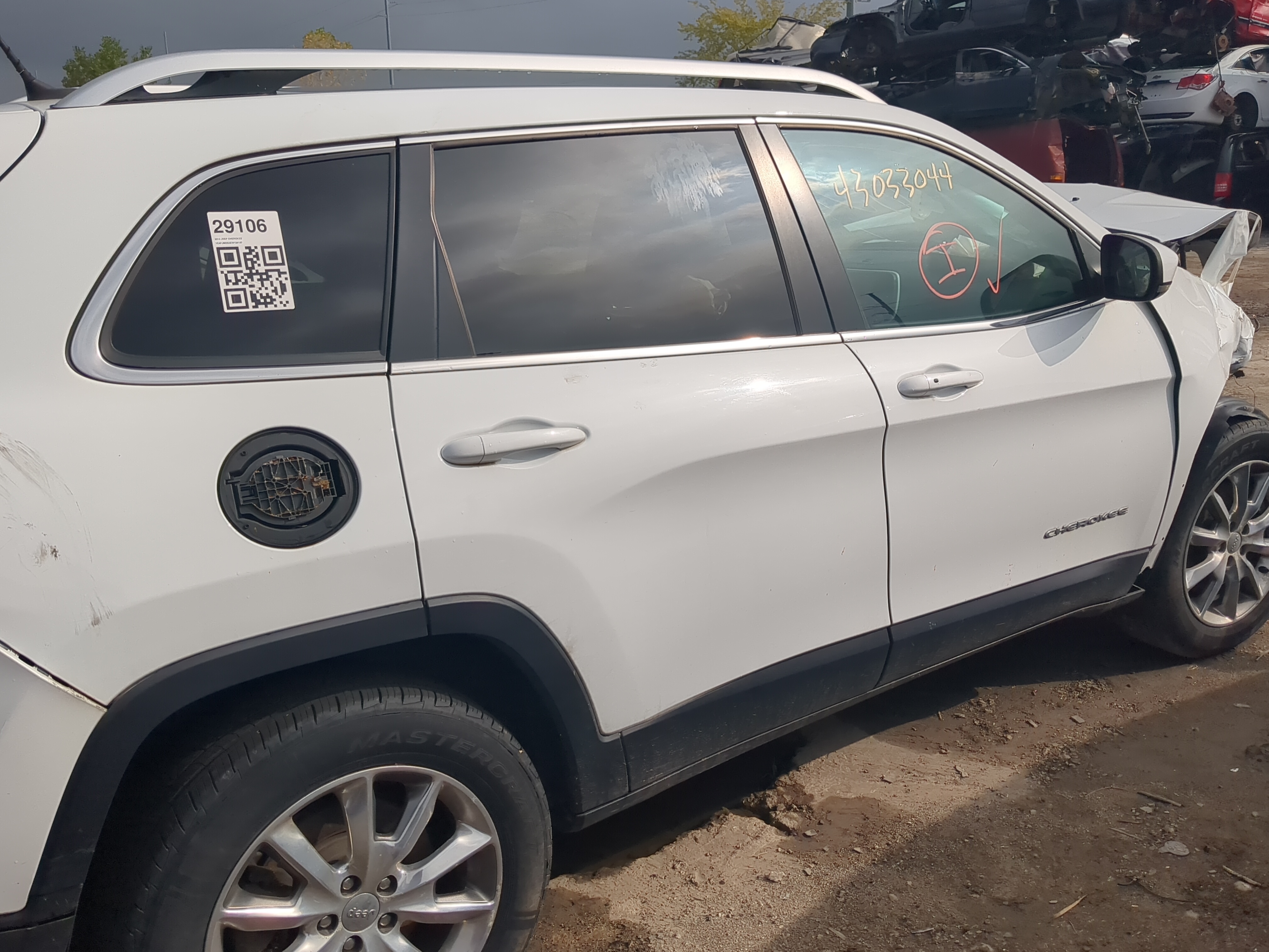 2014-2022 Jeep Cherokee Passenger Rear Door Oem 1171894 - Oemusedautoparts1.com