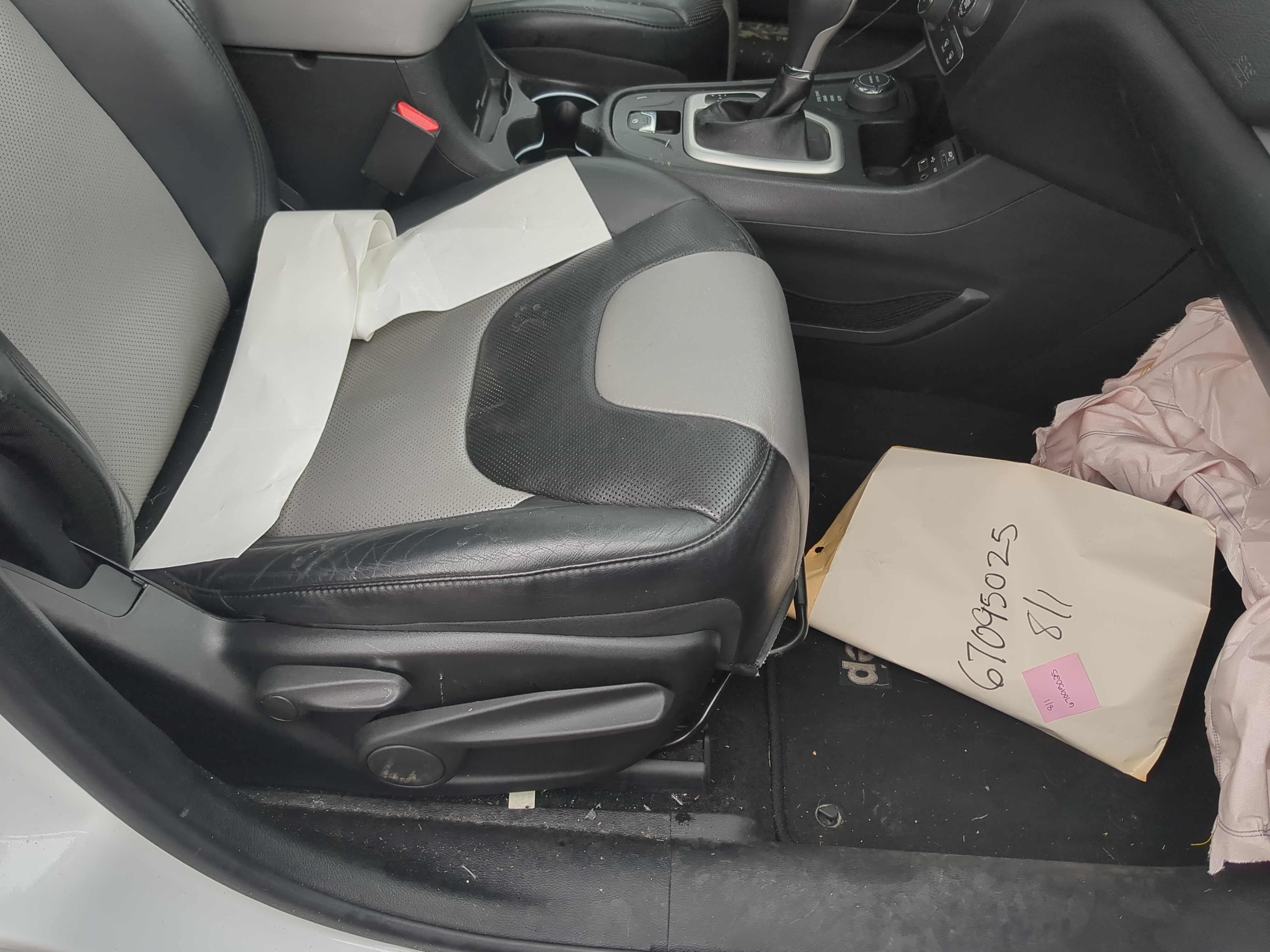 2014-2014 Jeep Cherokee Passenger Front Seat Oem 1171903 - Oemusedautoparts1.com