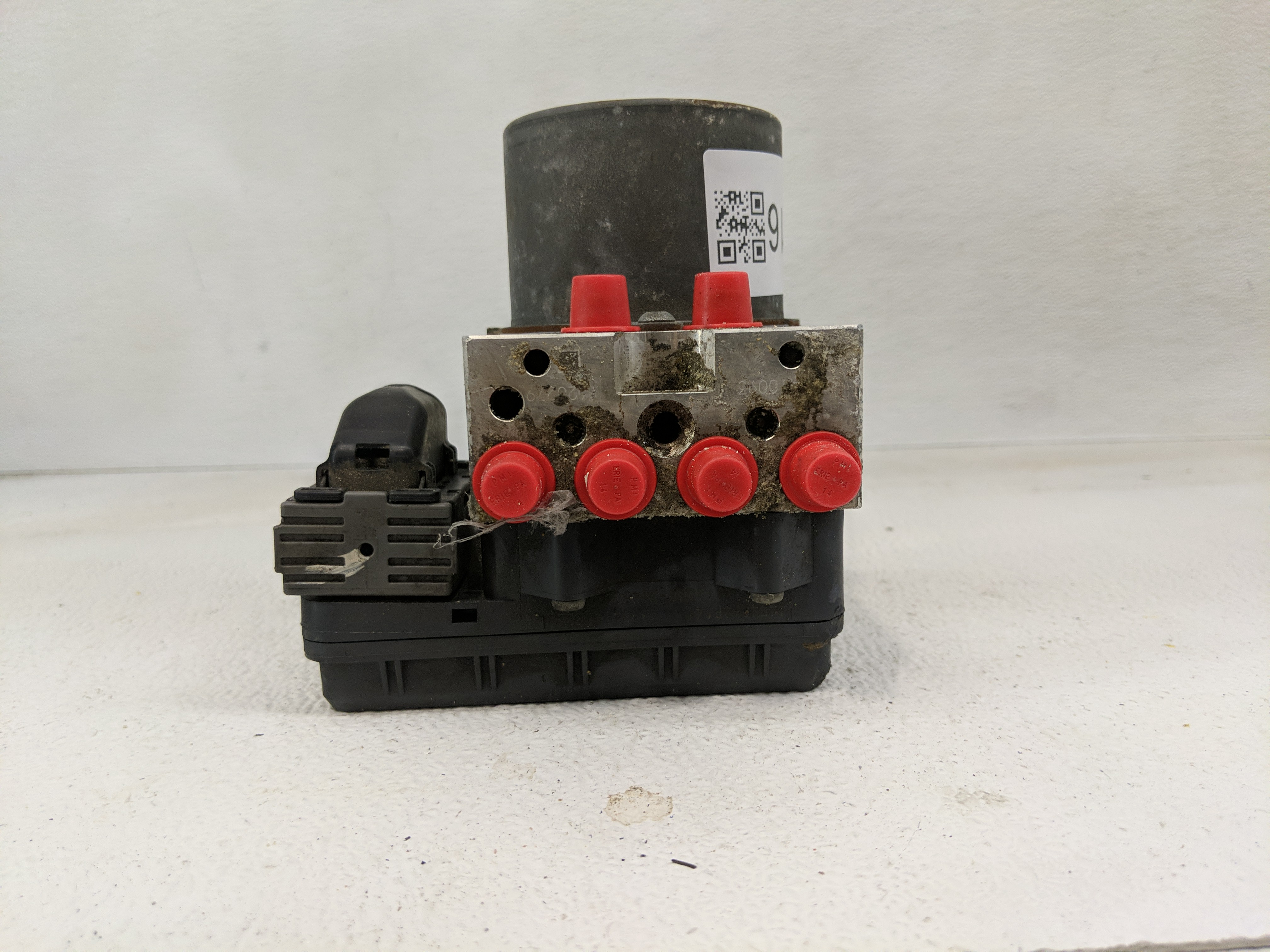 2015-2015 Toyota Rav4 Abs Pump Control Module 1171916 - Oemusedautoparts1.com