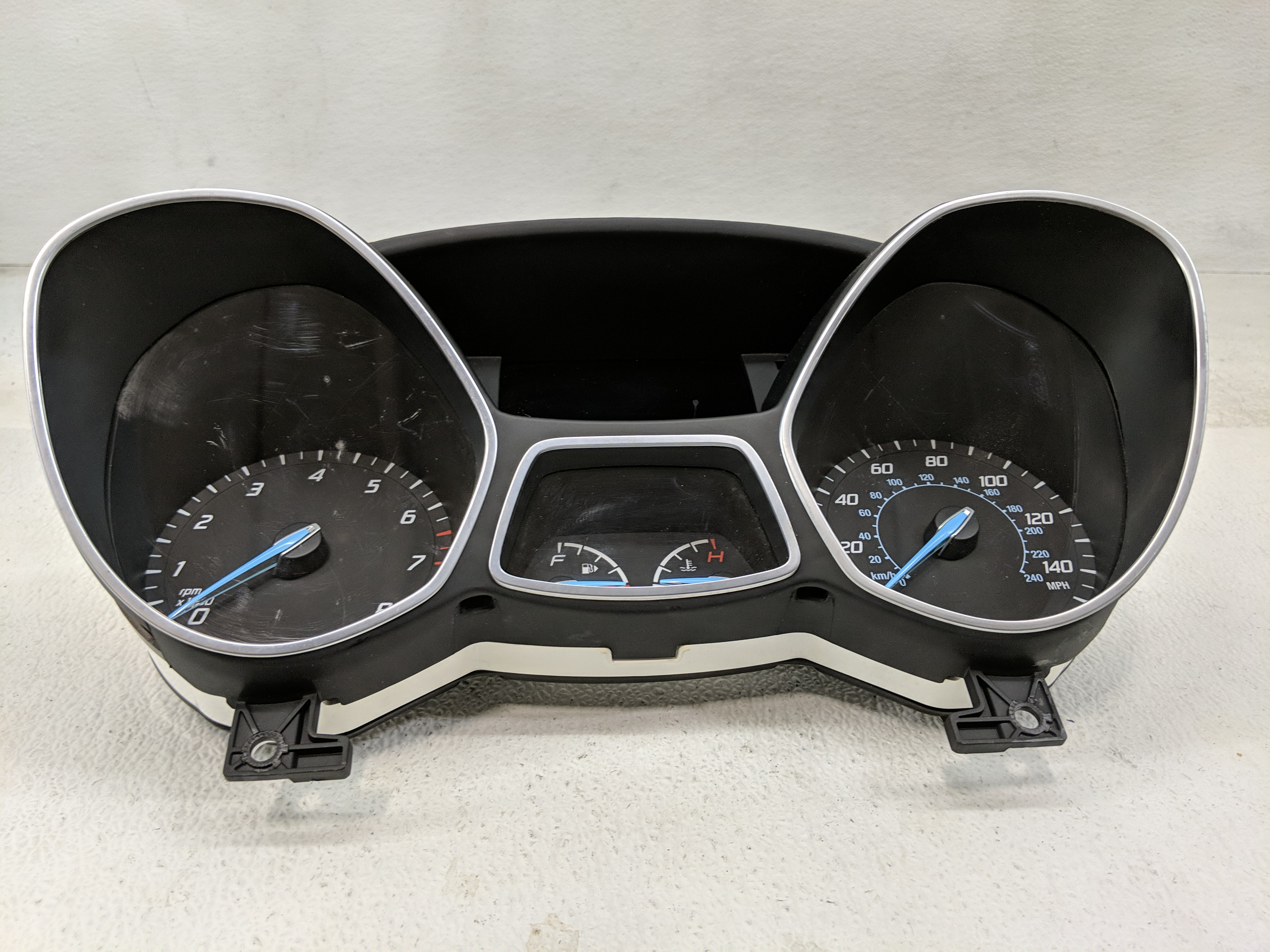 Picture of 2013-2014 Ford Escape Speedometer Instrument Cluster Gauges 1171943