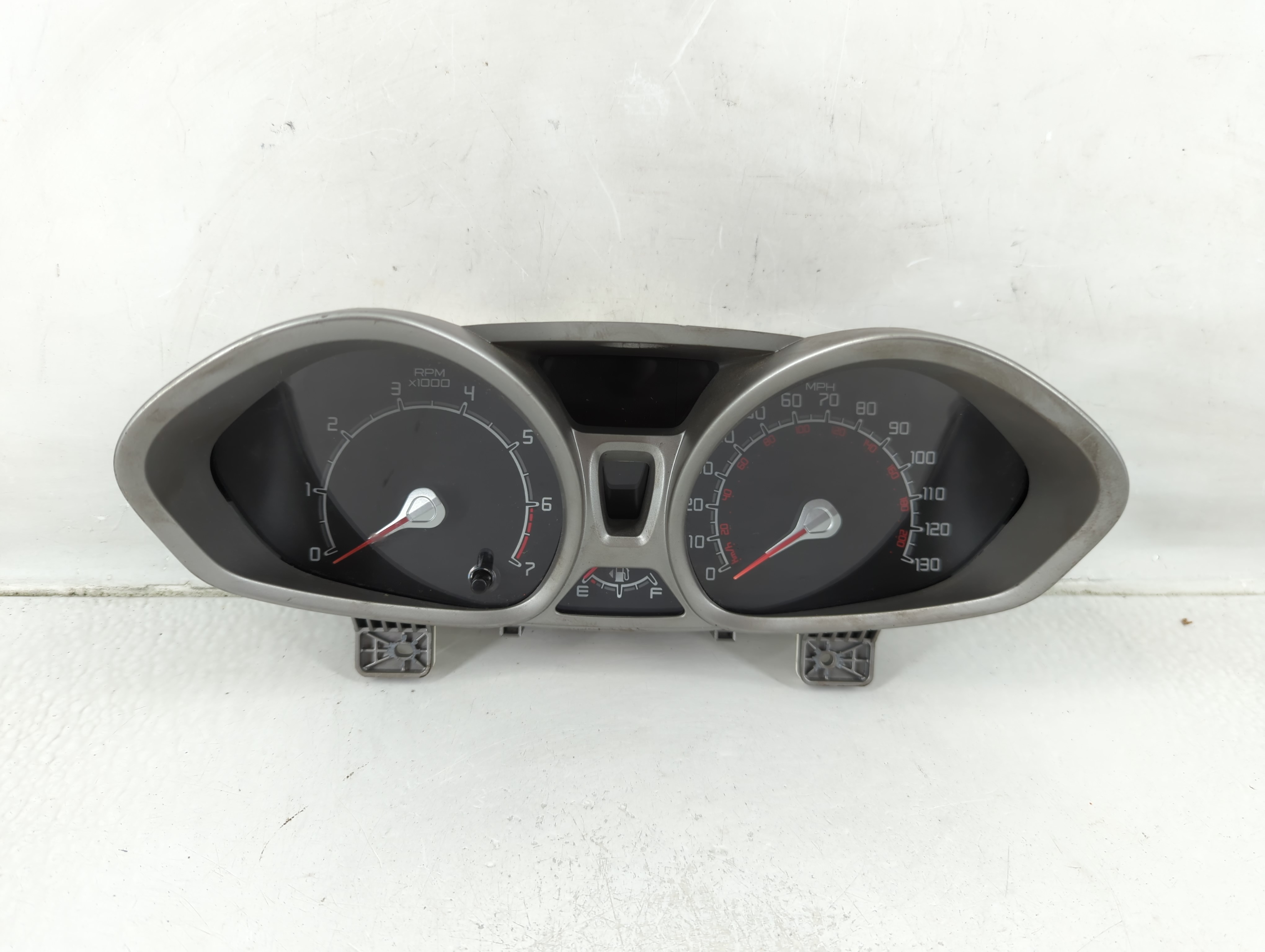 2011-2011 Ford Fiesta Speedometer Instrument Cluster Gauges 1172029 - Oemusedautoparts1.com