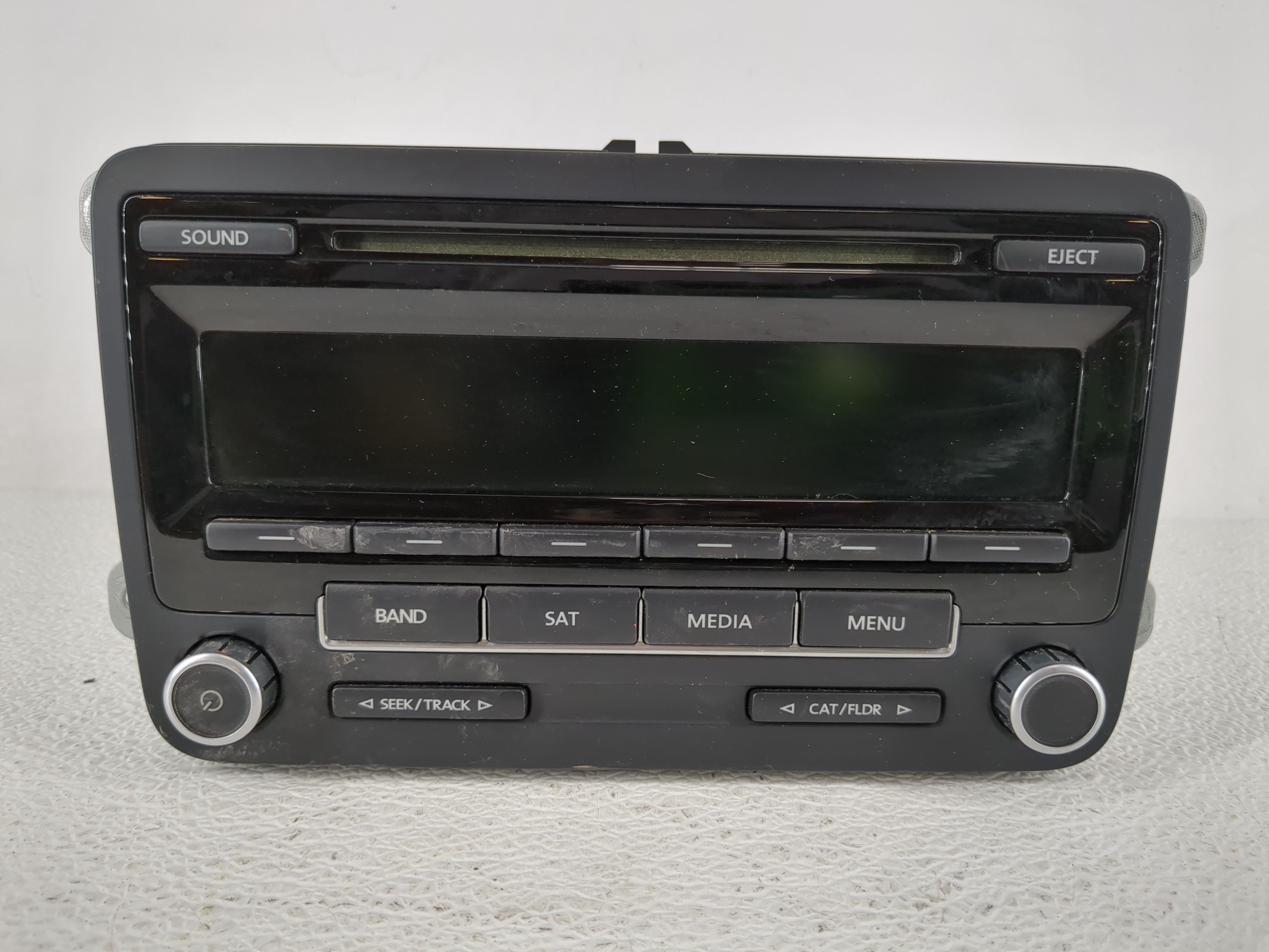 2011-2014 Volkswagen Jetta Am Fm Cd Player Radio Receiver 1172120 - Oemusedautoparts1.com