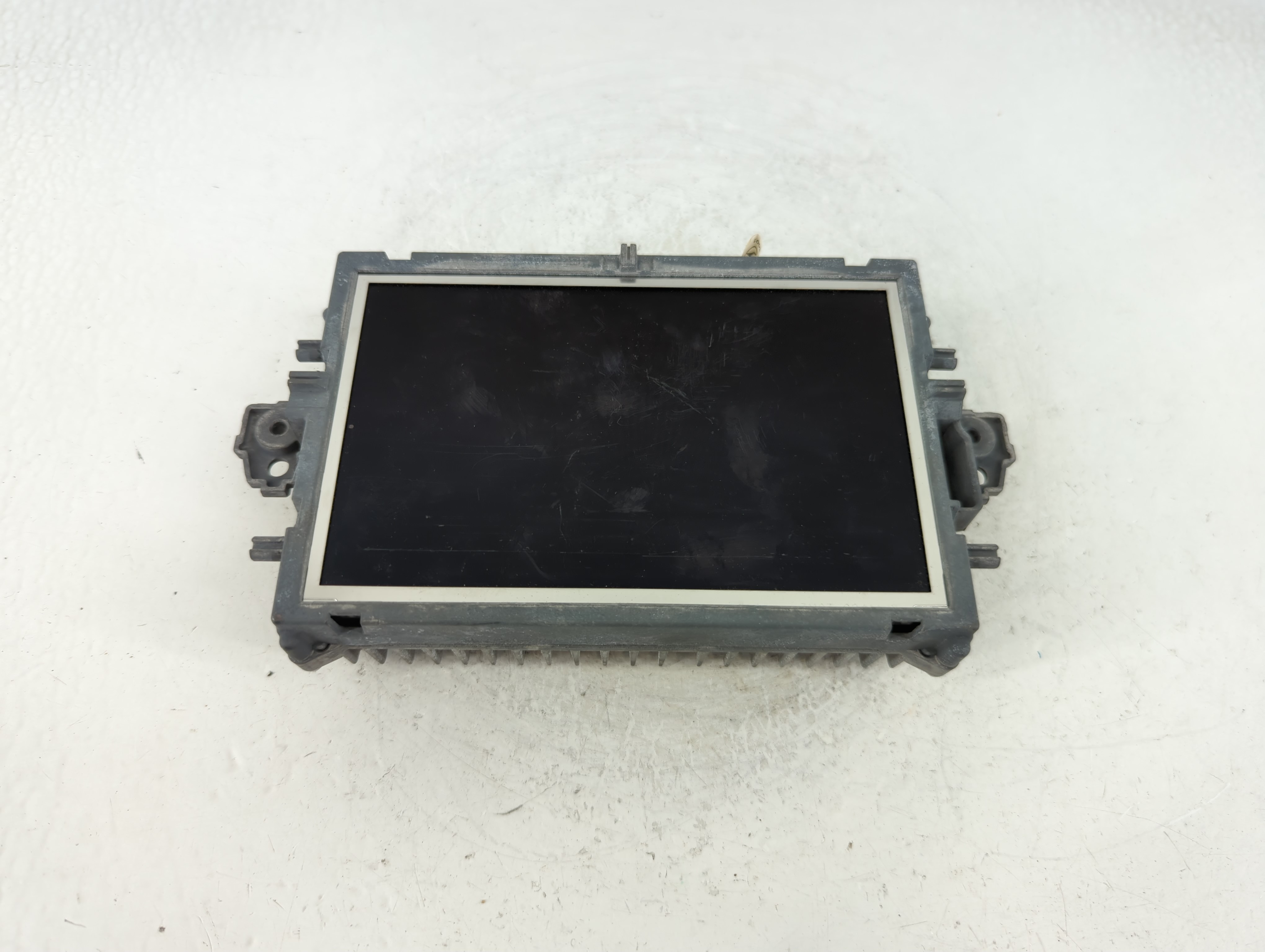 2013-2015 Mercedes-benz Glk350 Information Display Screen 1172179 - Oemusedautoparts1.com