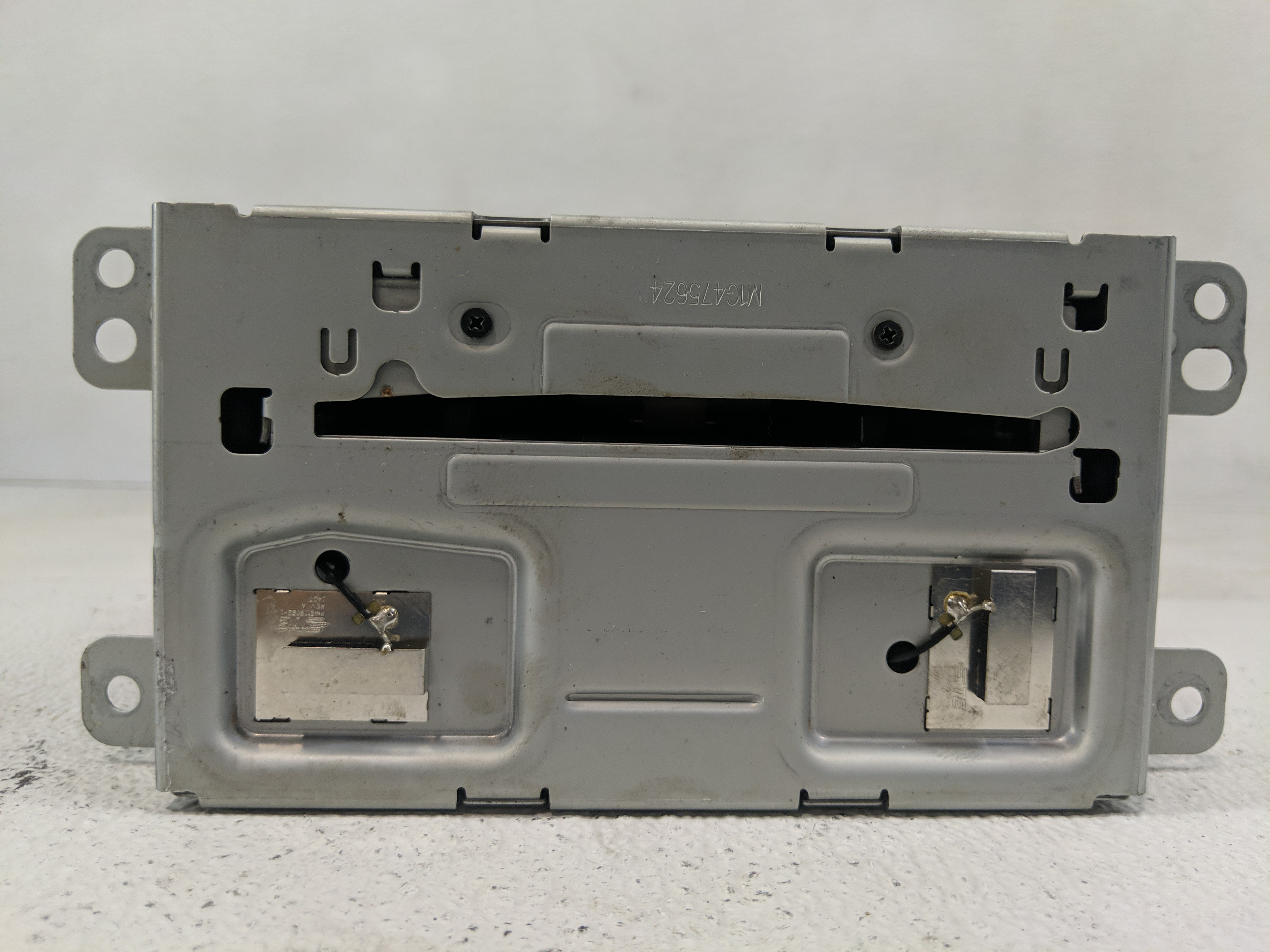 2014-2016 Chevrolet Malibu Am Fm Cd Player Radio Receiver 1172289 - Oemusedautoparts1.com