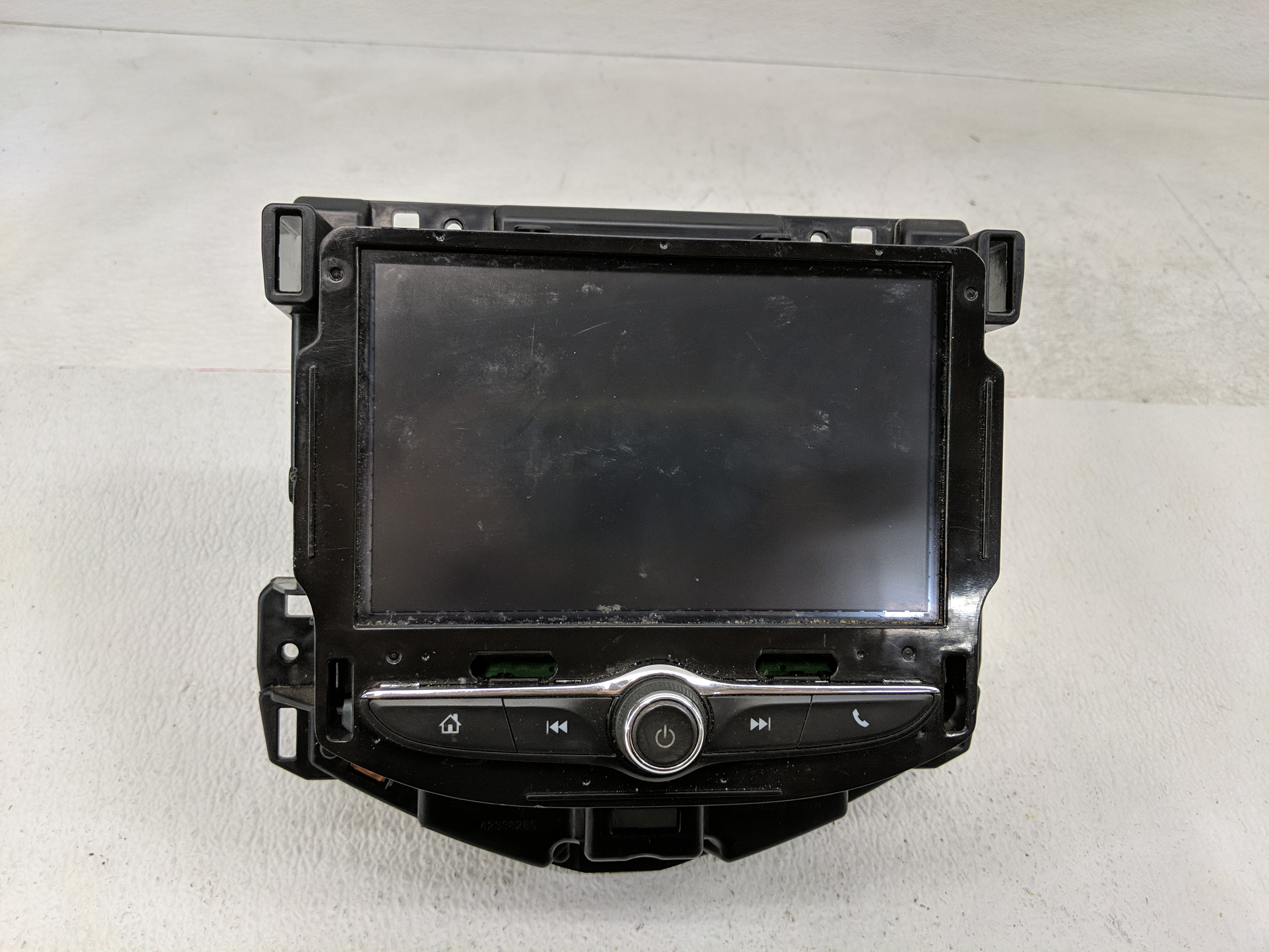2017-2017 Chevrolet Sonic Am Fm Cd Player Radio Receiver 1172294 - Oemusedautoparts1.com