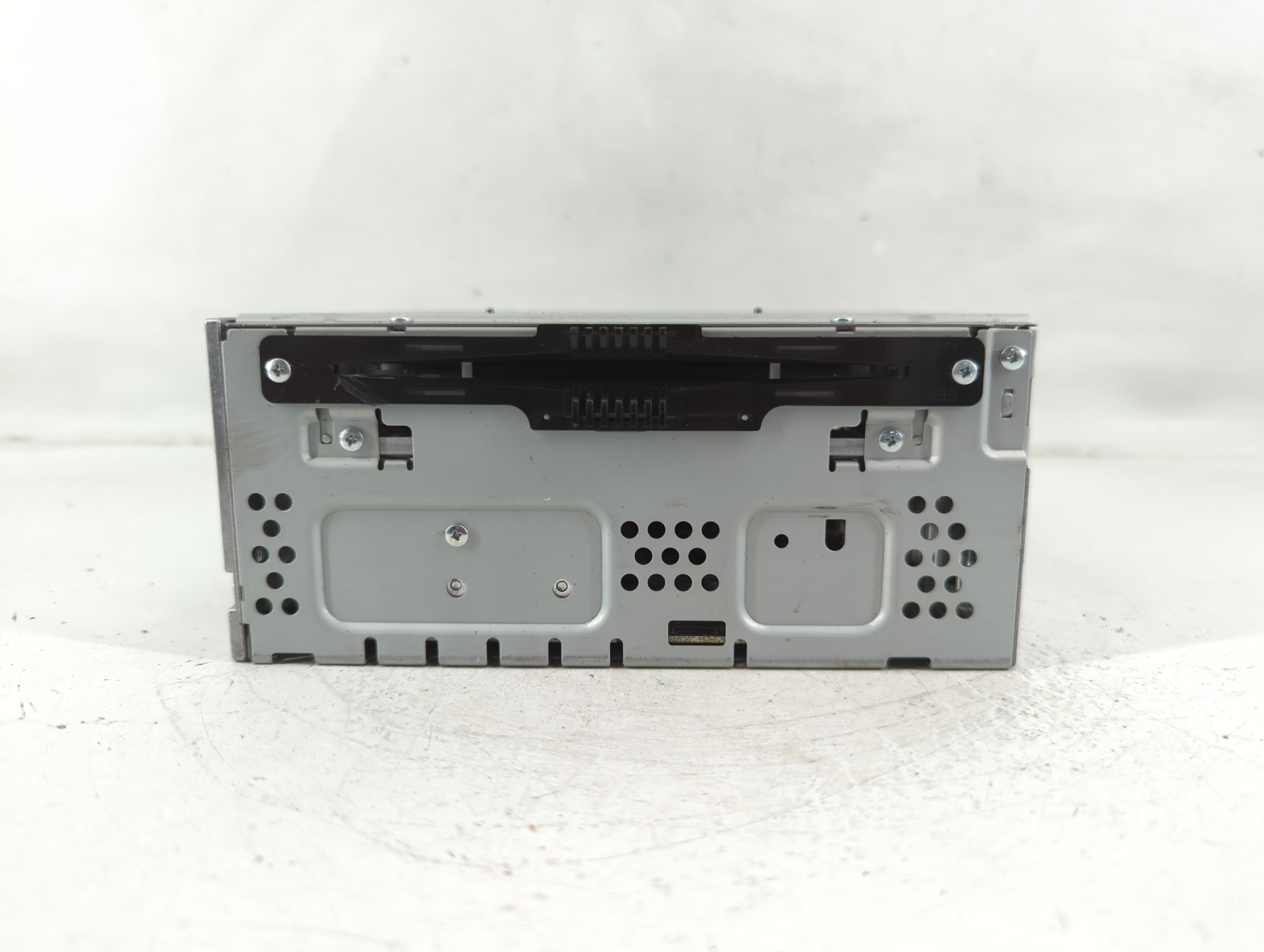 2013-2015 Ford Fusion Am Fm Cd Player Radio Receiver 1172357 - Oemusedautoparts1.com