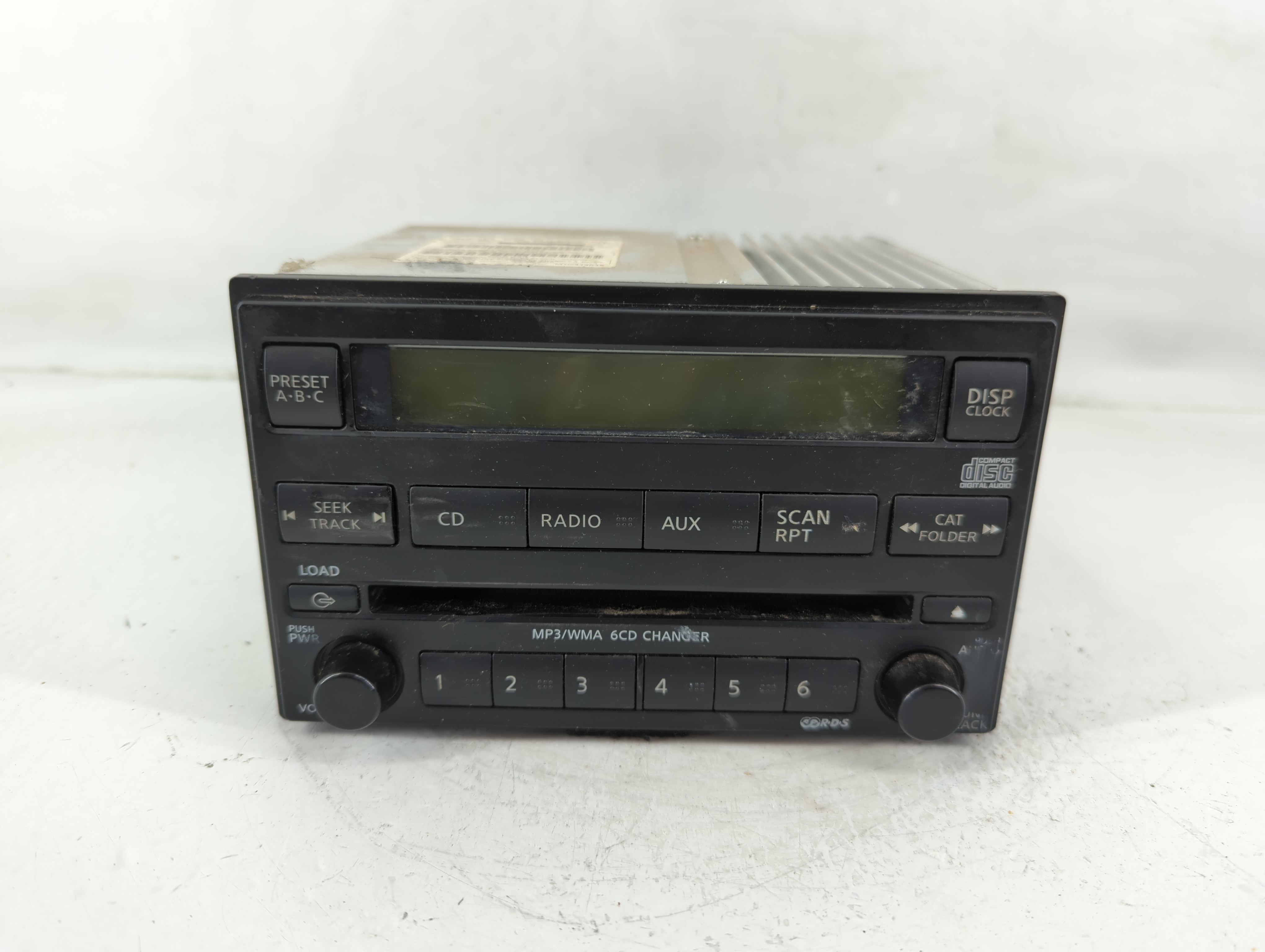 2009-2012 Nissan Titan Am Fm Cd Player Radio Receiver 1172361 - Oemusedautoparts1.com