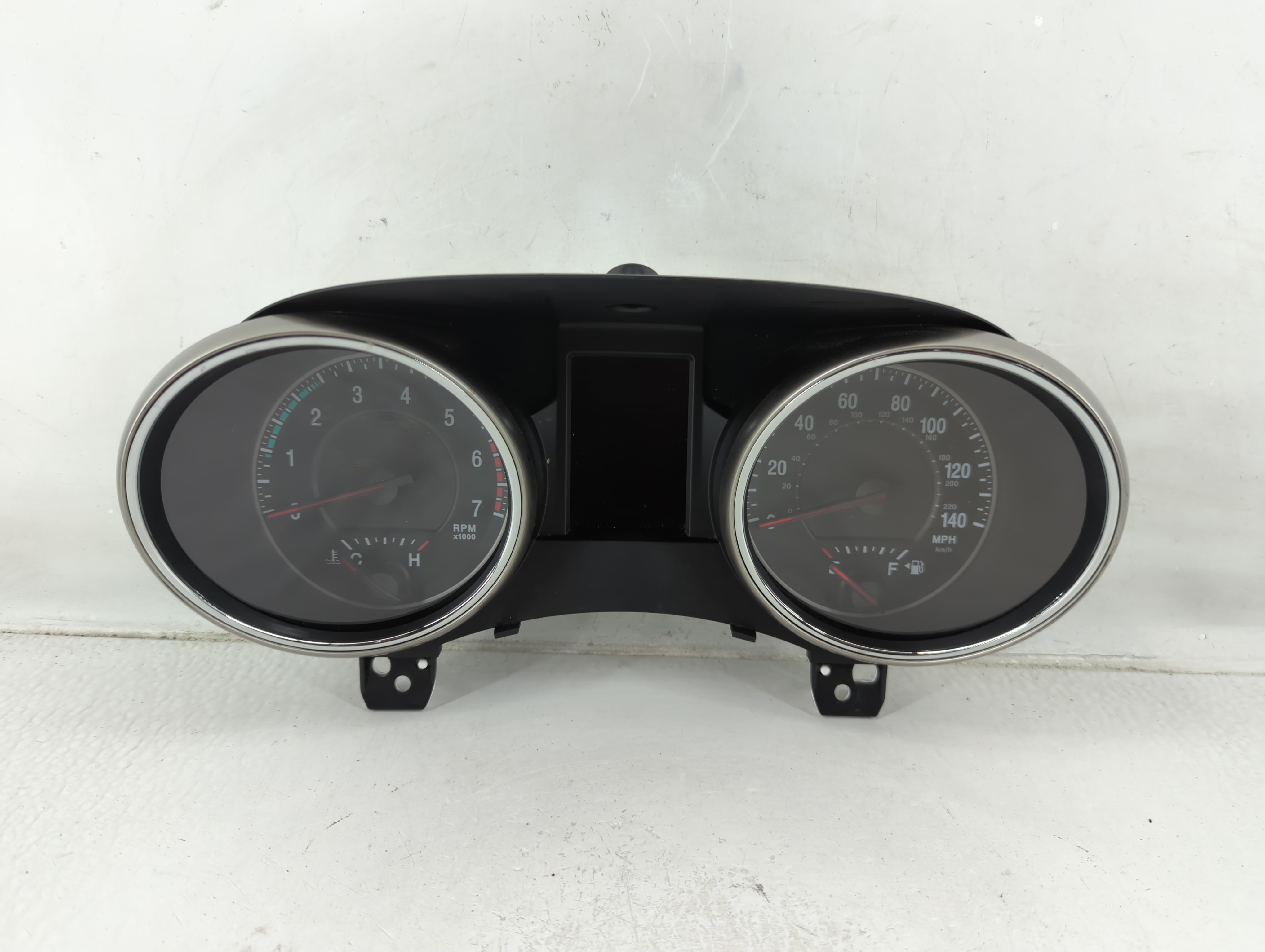 2012-2012 Jeep Grand Cherokee Speedometer Instrument Cluster Gauges 1172402 - Oemusedautoparts1.com