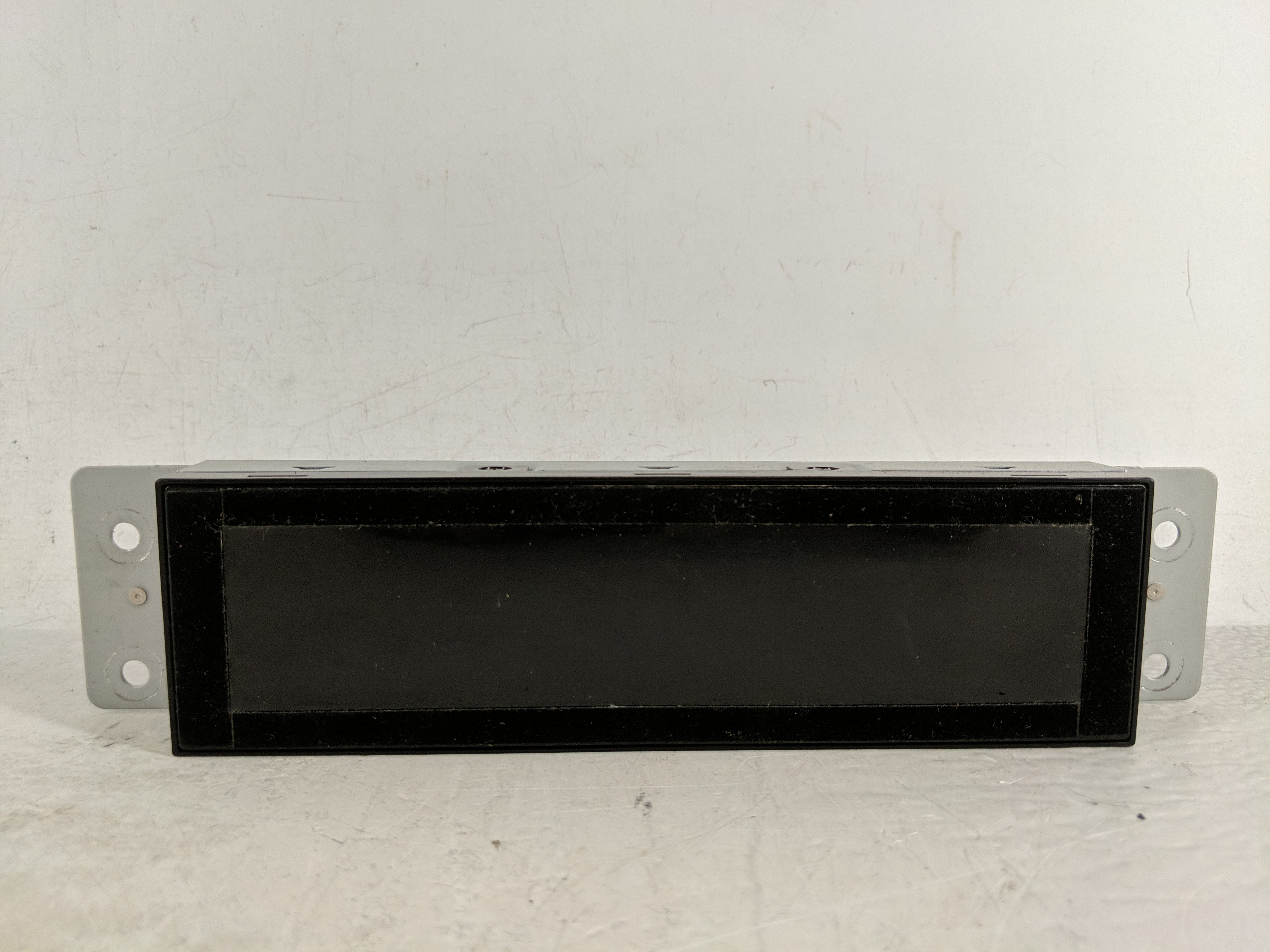 2010-2010 Ford Fusion Information Display Screen 1172560 - Oemusedautoparts1.com