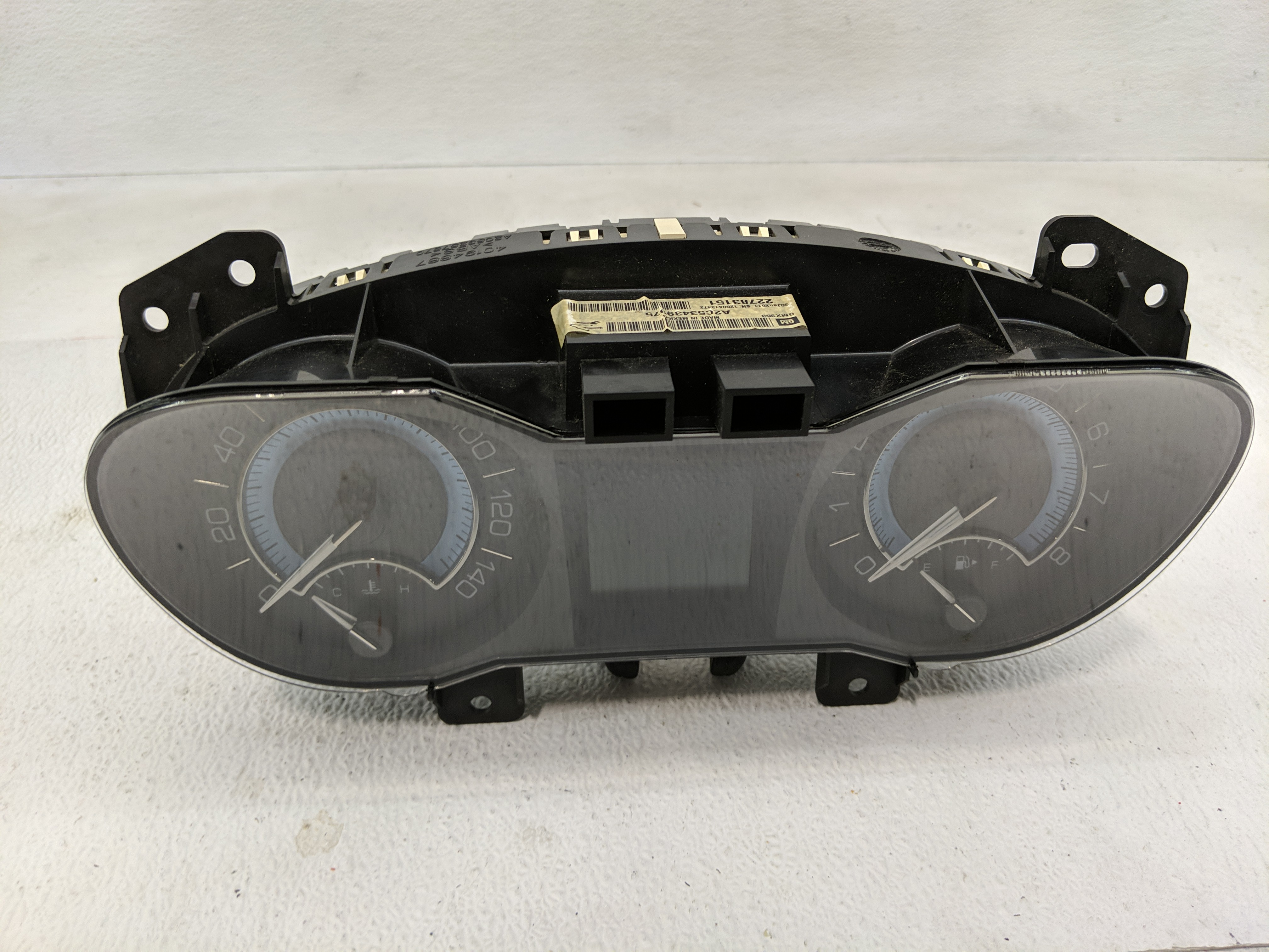 2011-2011 Buick Lacrosse Speedometer Instrument Cluster Gauges 1172579 - Oemusedautoparts1.com