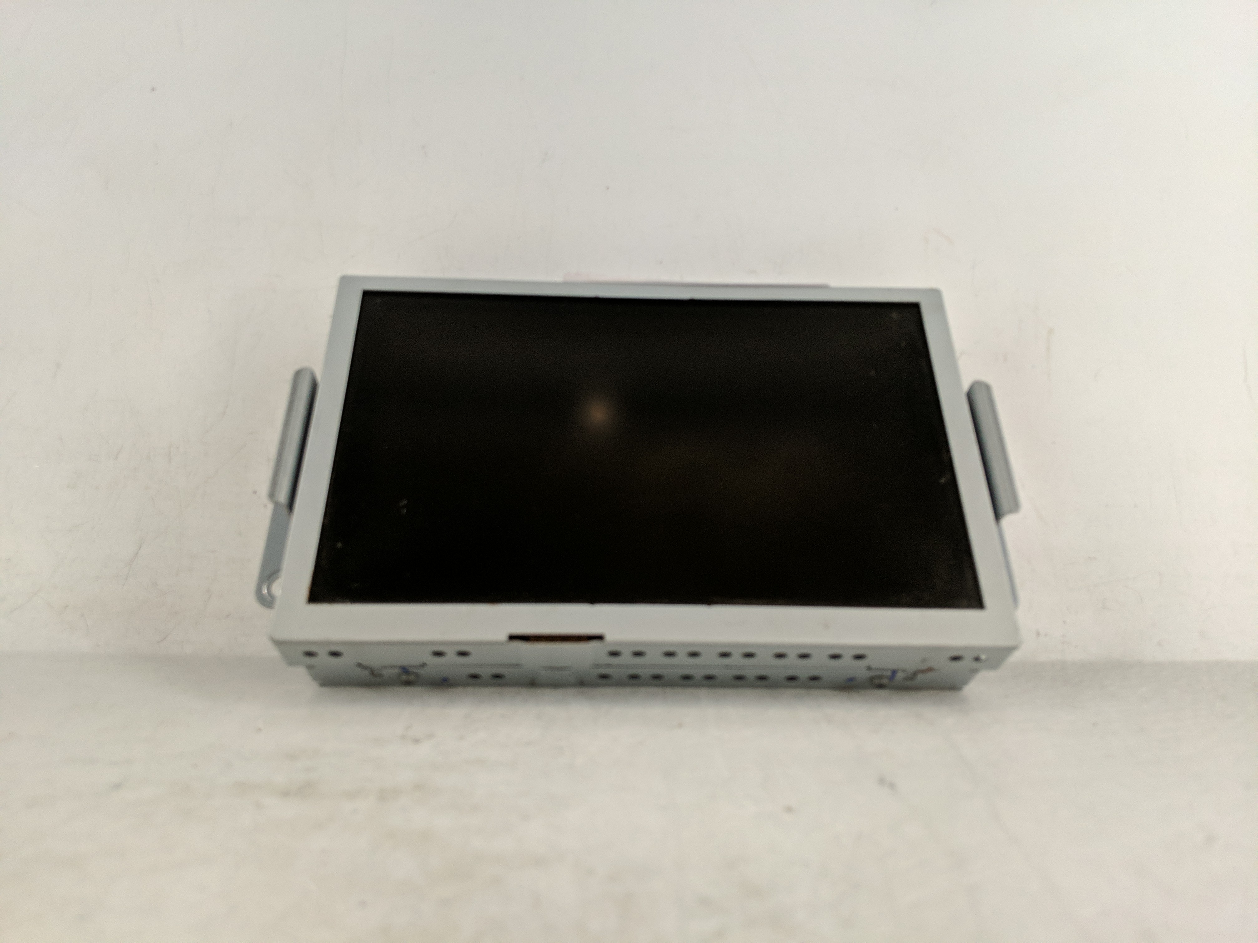2015-2016 Ford Explorer Information Display Screen 1172609 - Oemusedautoparts1.com