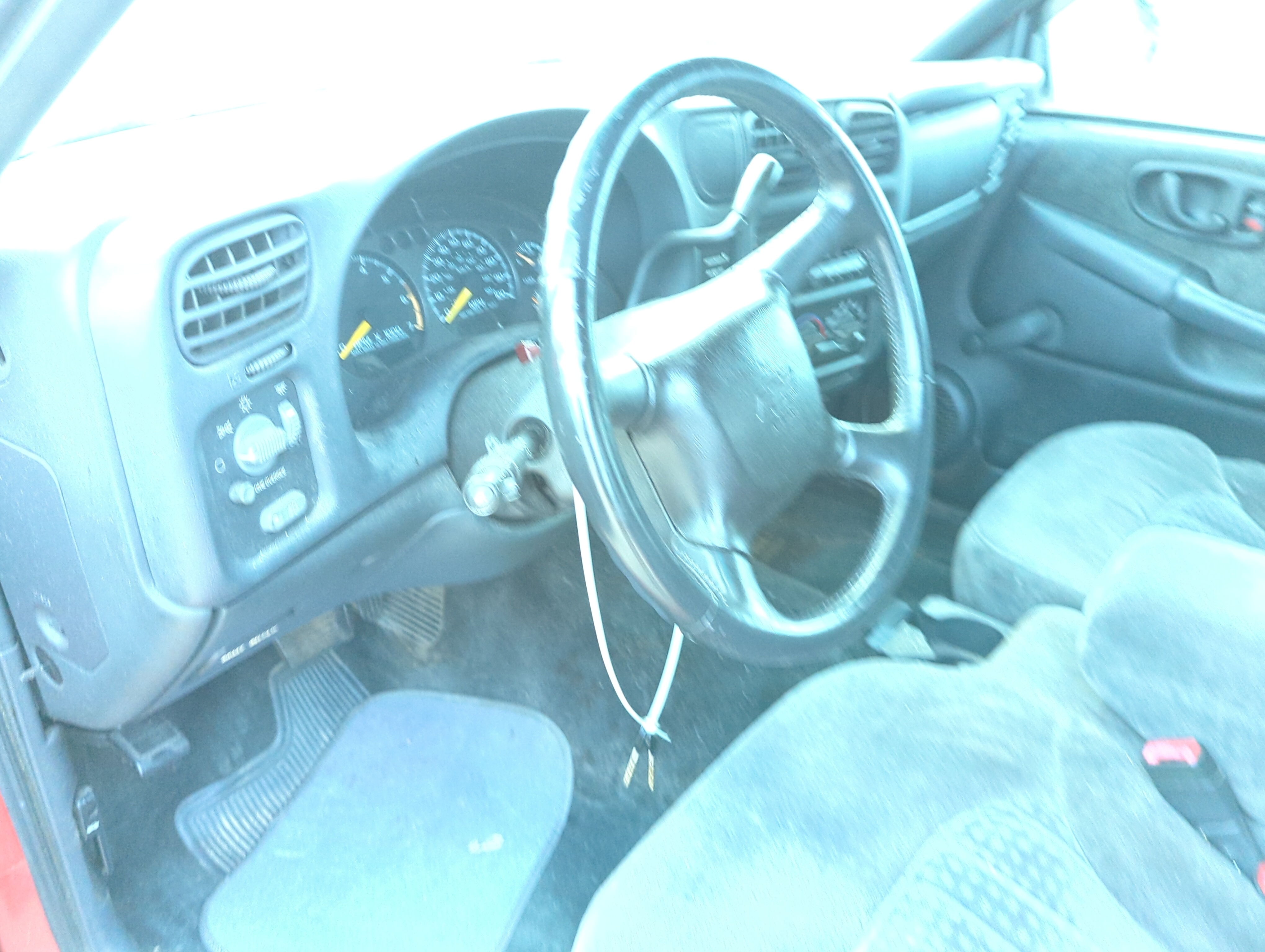 2001-2004 Chevrolet S10 Air Bag Driver Left Steering Wheel Mounted 1172656 - Oemusedautoparts1.com