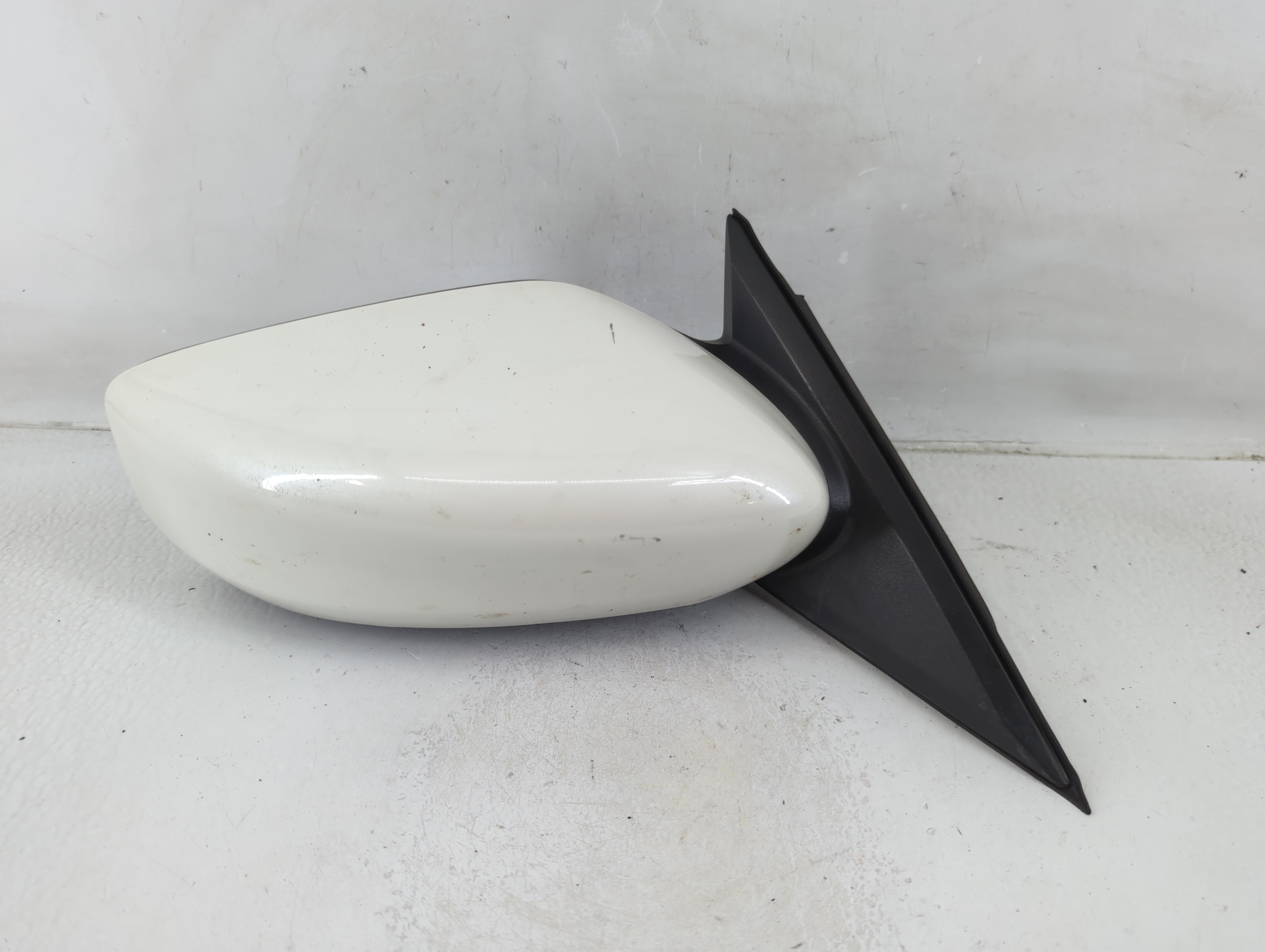 Picture of 2015-2017 Chevrolet Traverse Passenger Right Side View Power Door Mirror 1172808