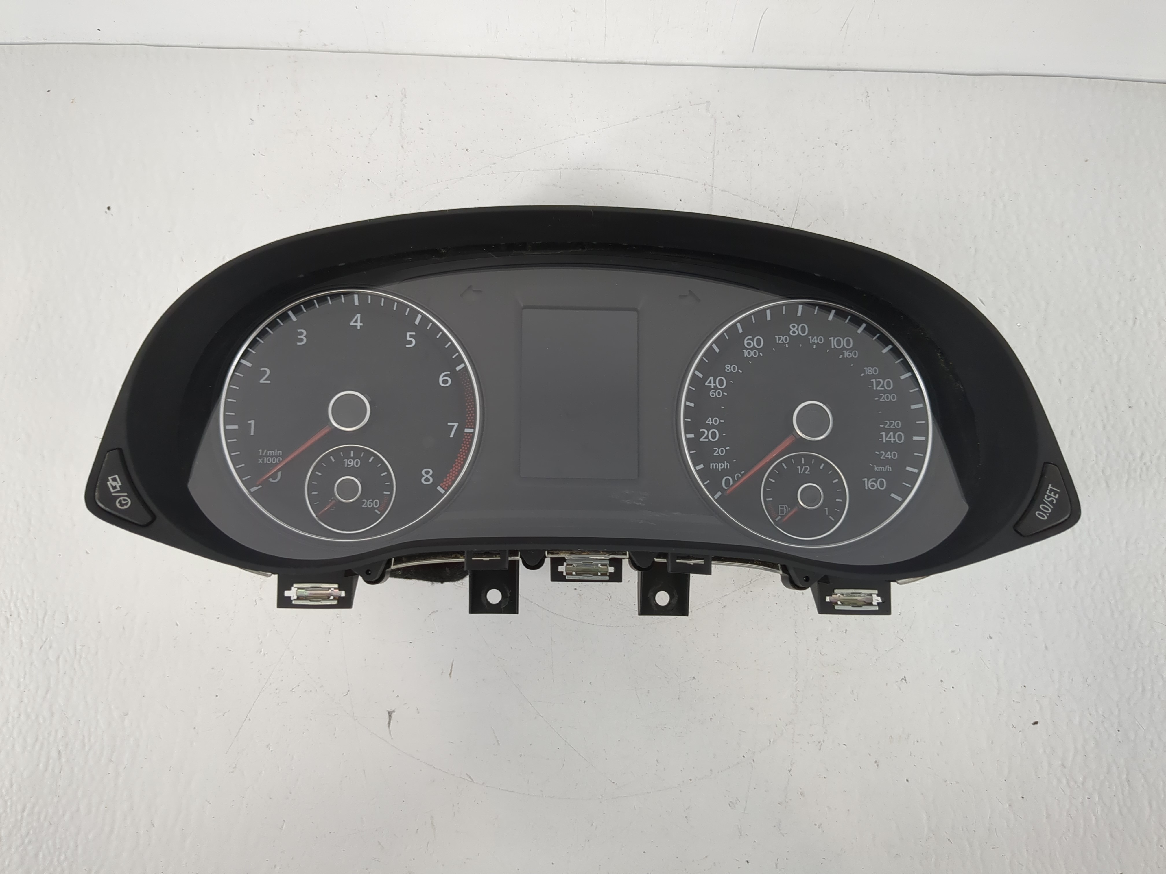 2013-2014 Volkswagen Passat Speedometer Instrument Cluster Gauges 1172852 - Oemusedautoparts1.com
