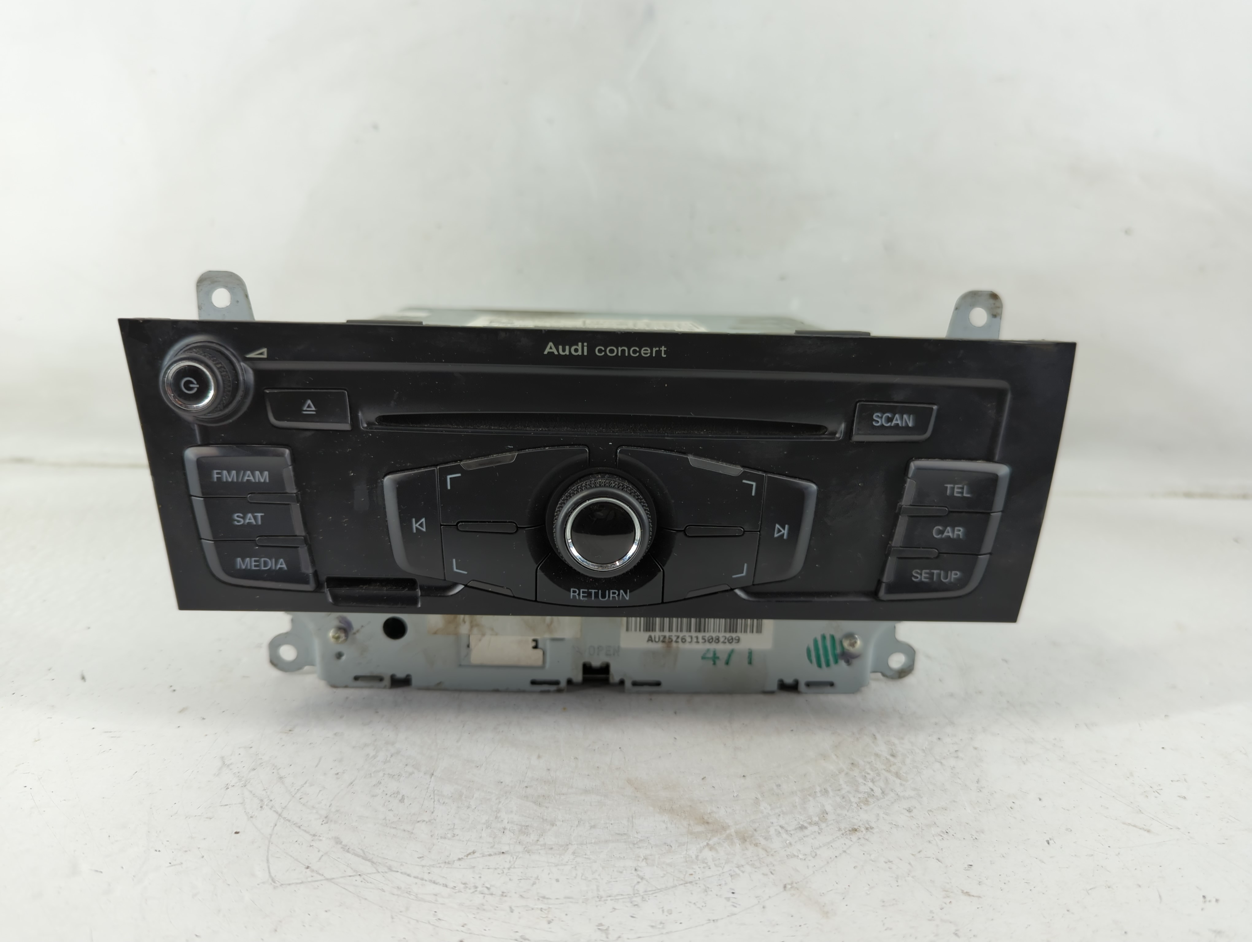 2010-2012 Audi A4 Am Fm Cd Player Radio Receiver 1172986 - Oemusedautoparts1.com