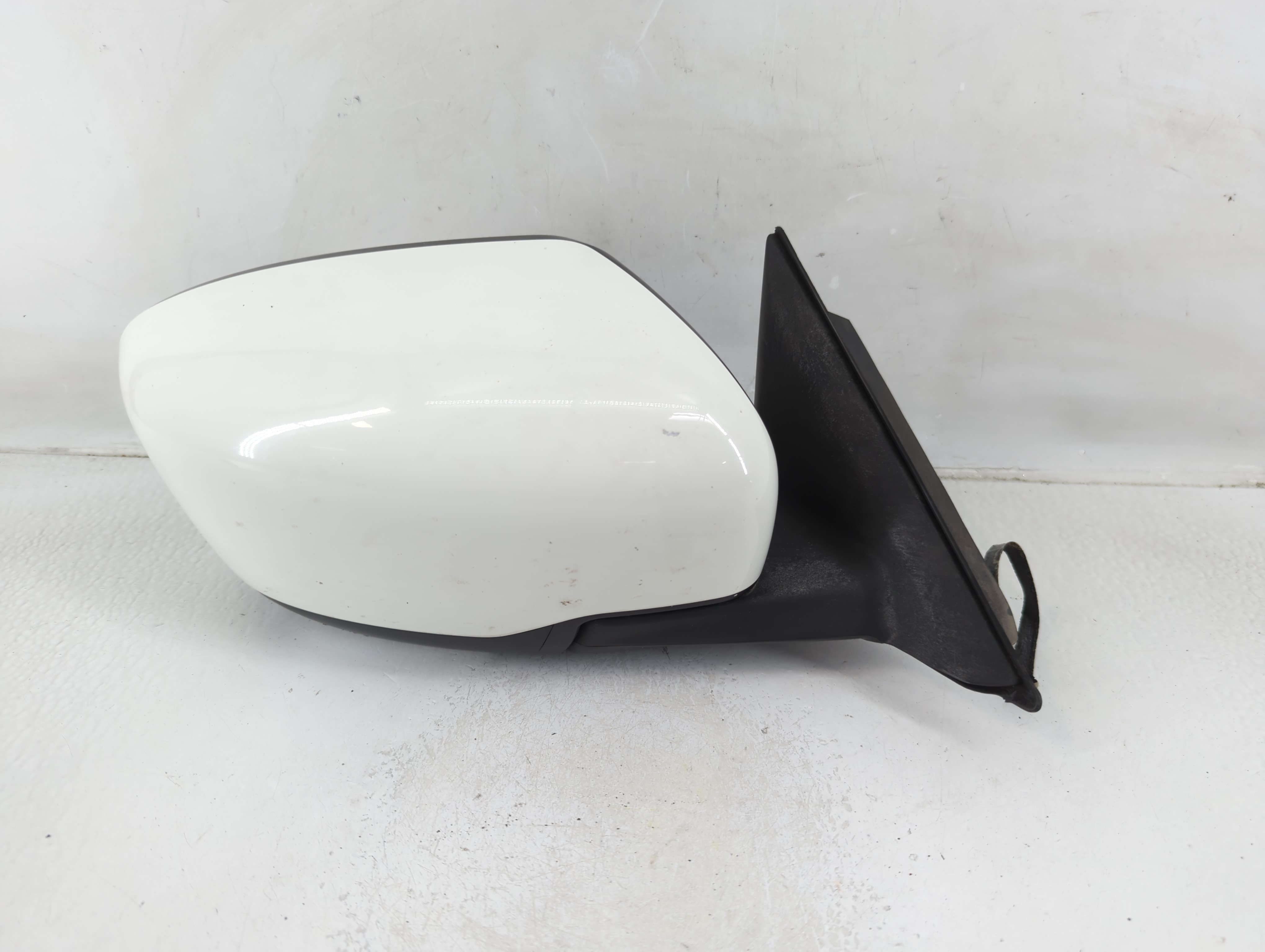 Picture of 2016-2020 Nissan Rogue Passenger Right Side View Power Door Mirror White 1172996