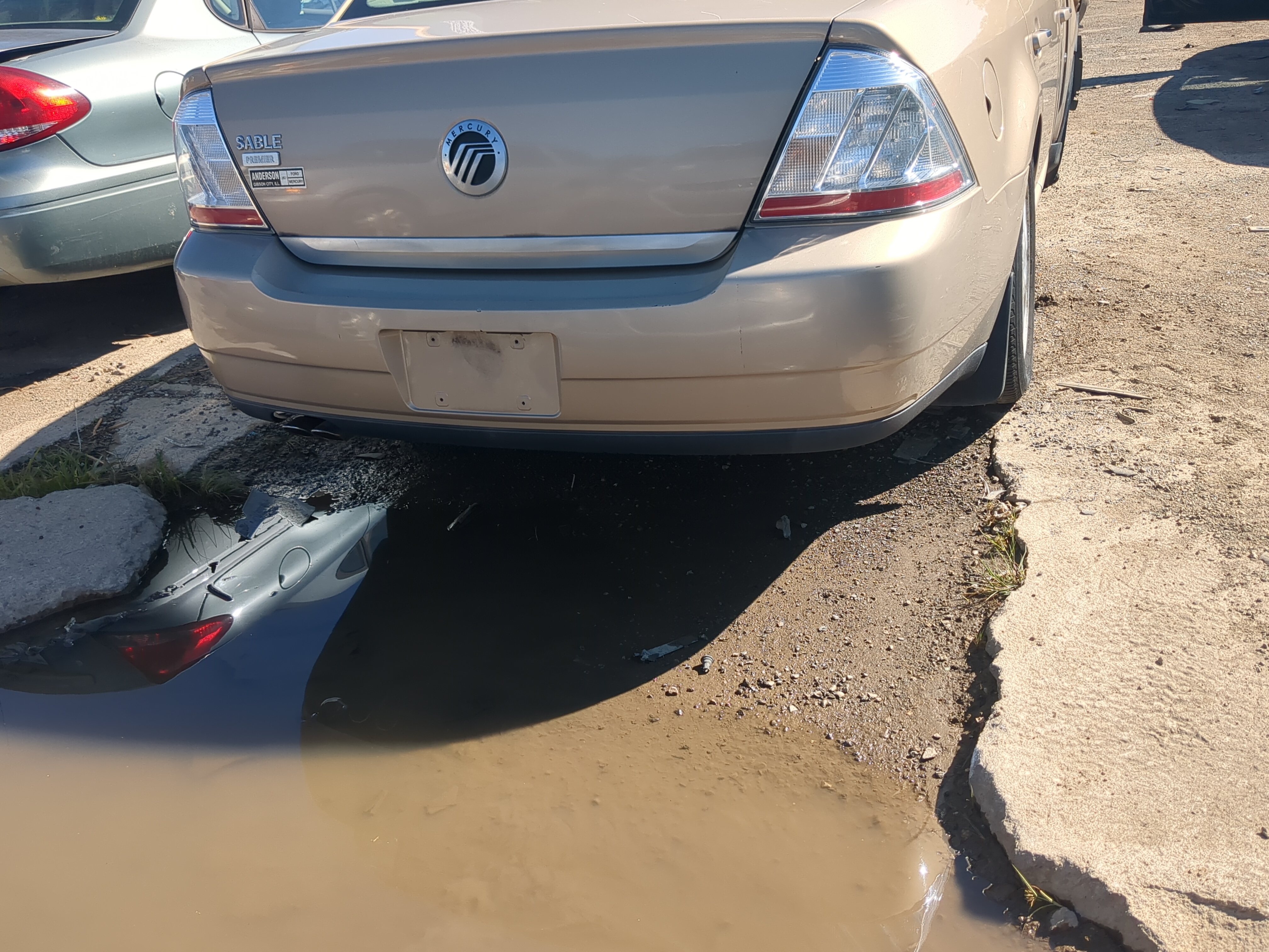 2008-2009 Mercury Sable Rear Bumper Assembly Oem 1173126 - Oemusedautoparts1.com