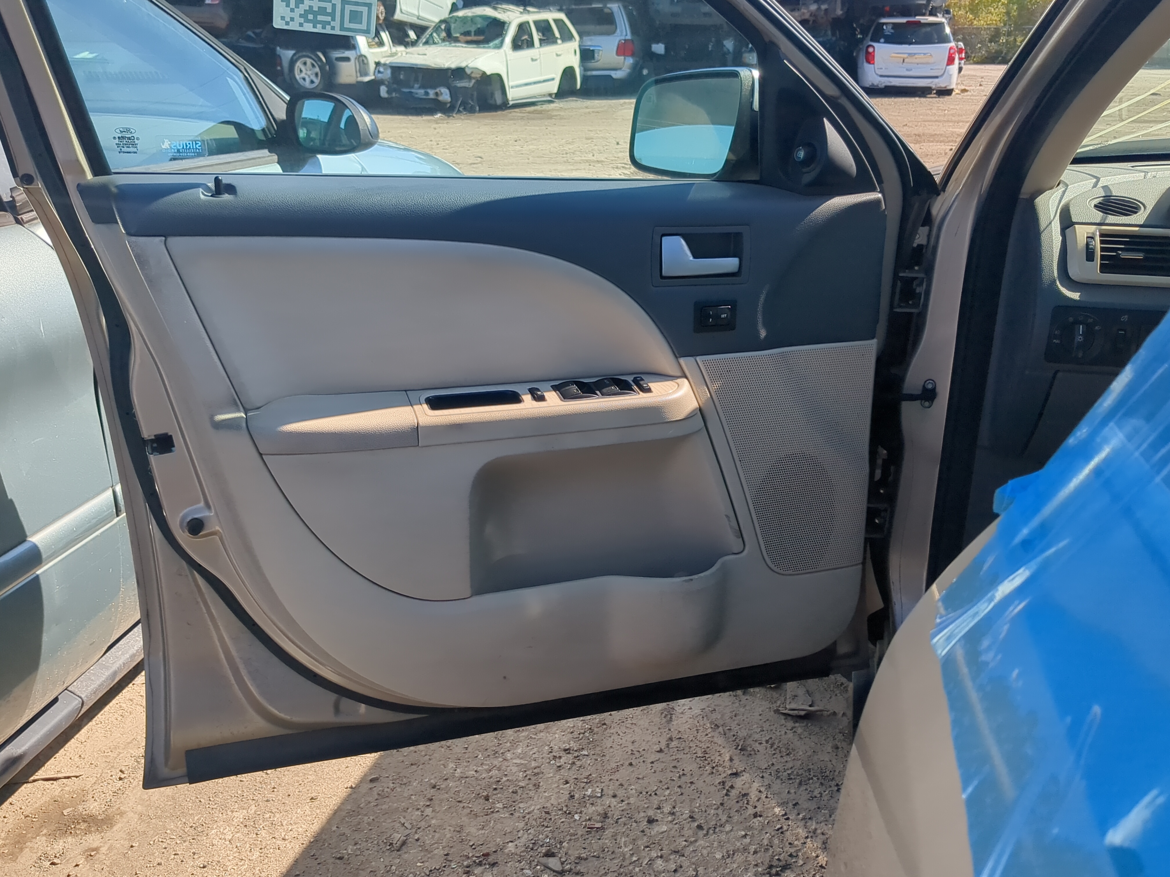 Picture of 2008 Mercury Sable Front Left Driver Interior Door Panel Trim 1173177