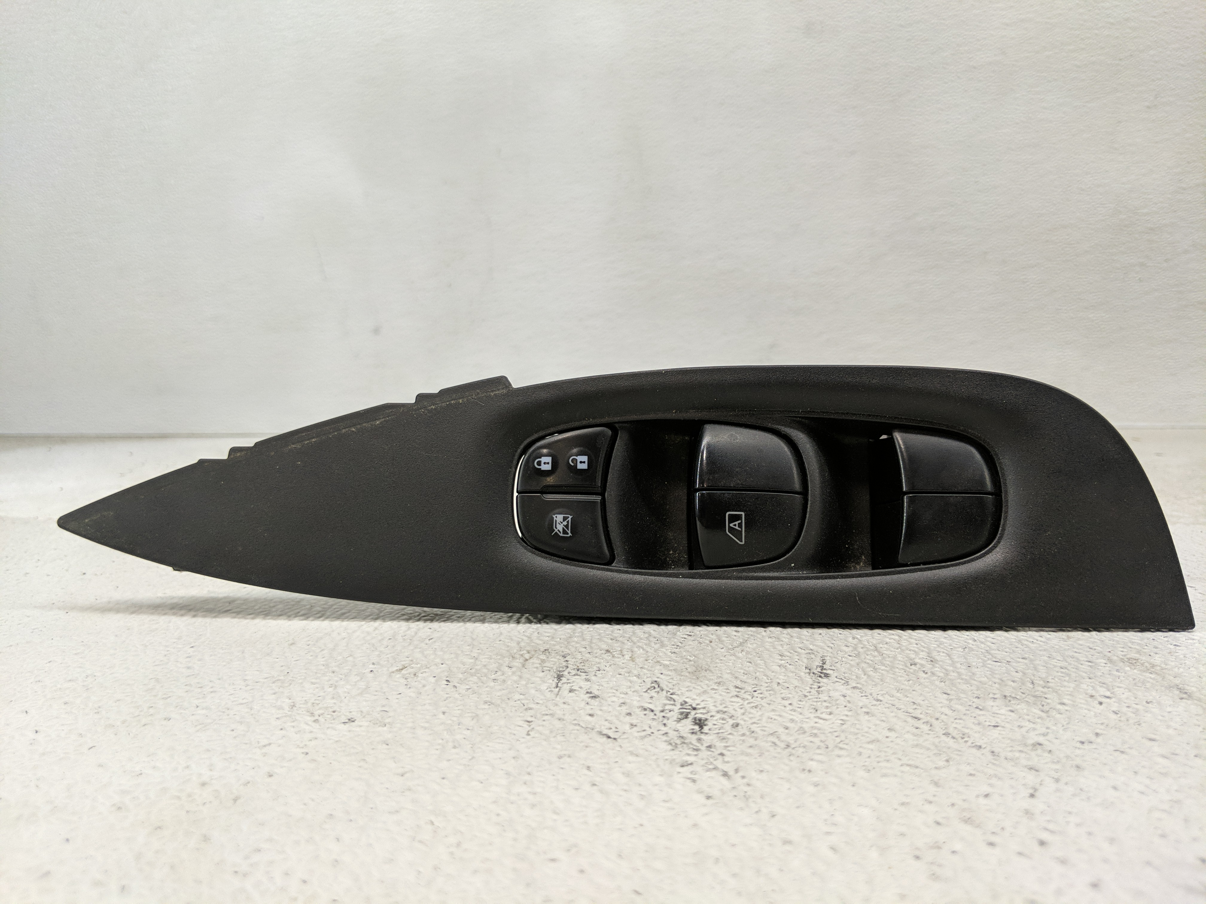 Picture of 2014-2020 Nissan Rogue Driver Left Door Master Power Window Switch 1173209