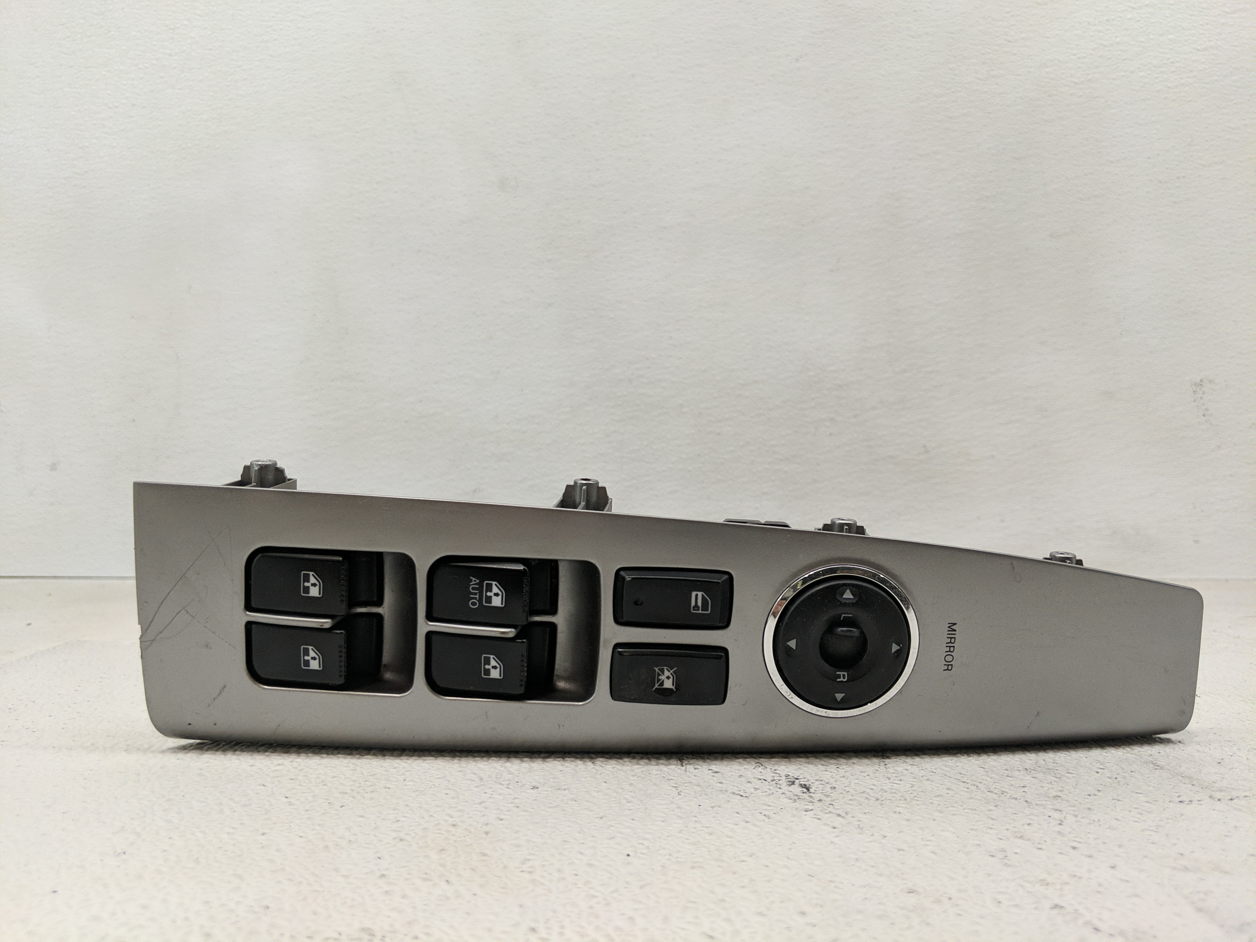 Picture of 2010-2012 Hyundai Santa Fe Driver Left Door Master Power Window Switch 1173271