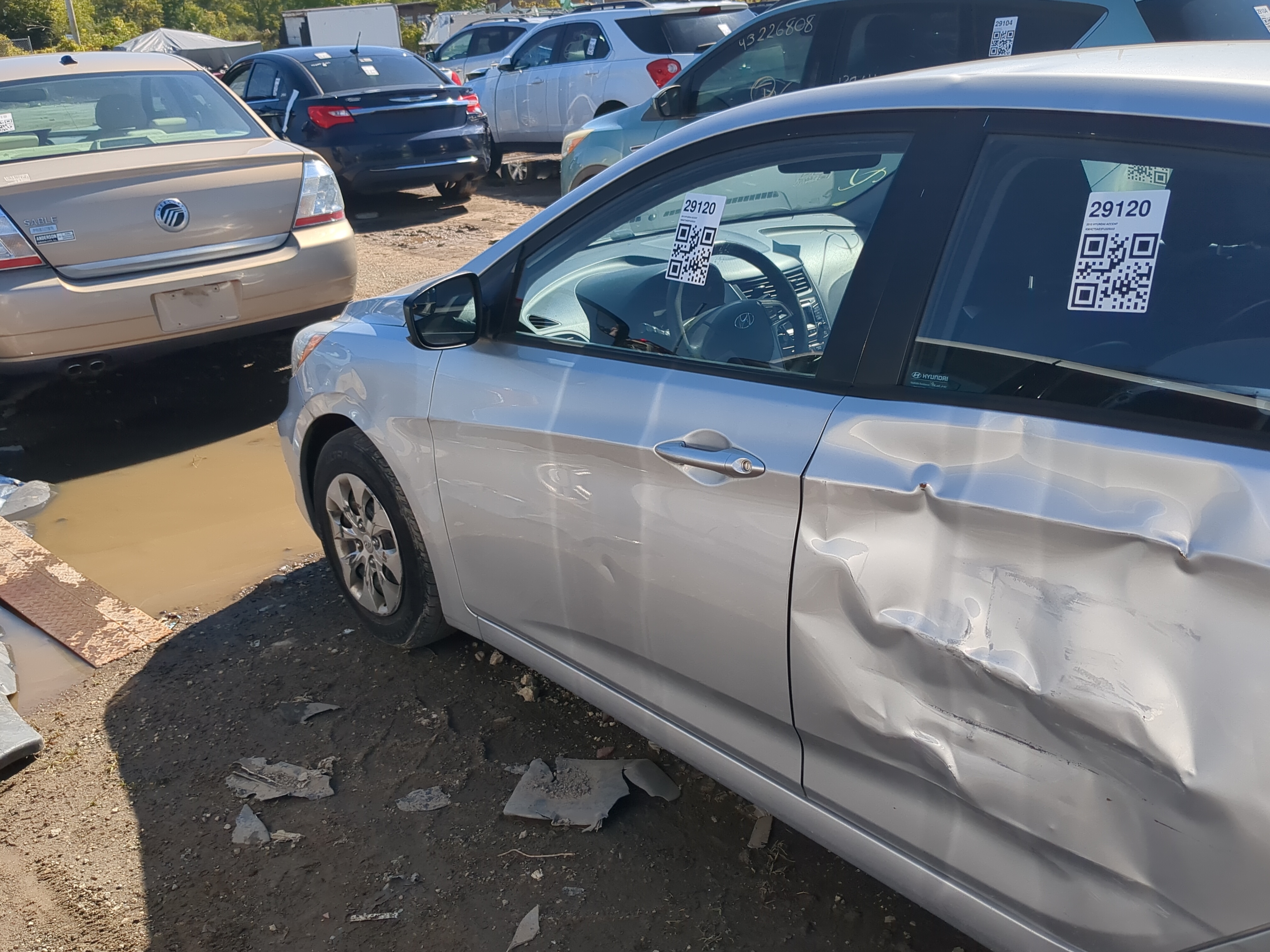 2015-2017 Hyundai Accent Driver Front Door Oem 1173349 - Oemusedautoparts1.com