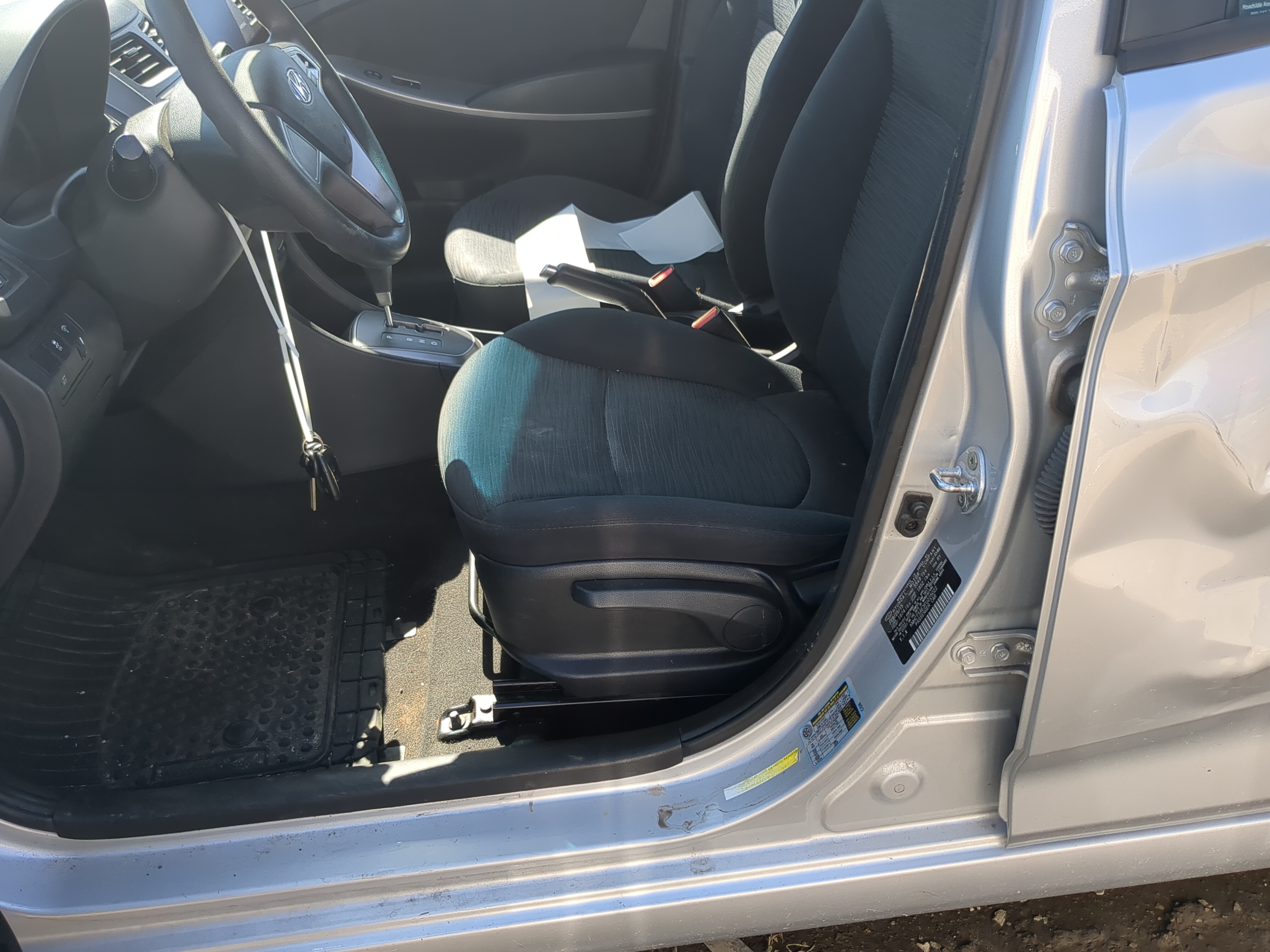 2015-2017 Hyundai Accent Driver Front Seat Oem 1173379 - Oemusedautoparts1.com