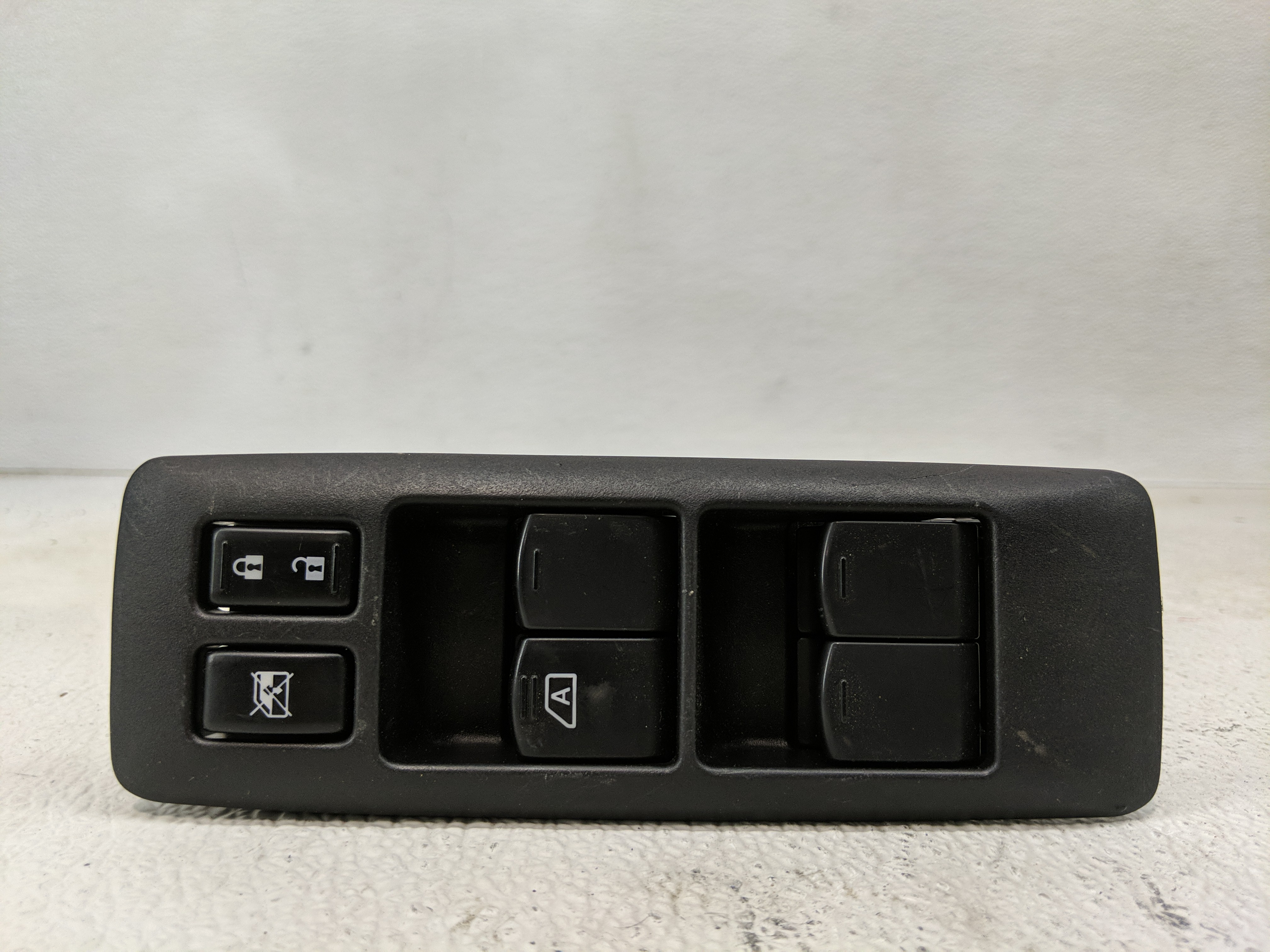 Picture of 2011-2015 Nissan Rogue Driver Left Door Master Power Window Switch 1173435