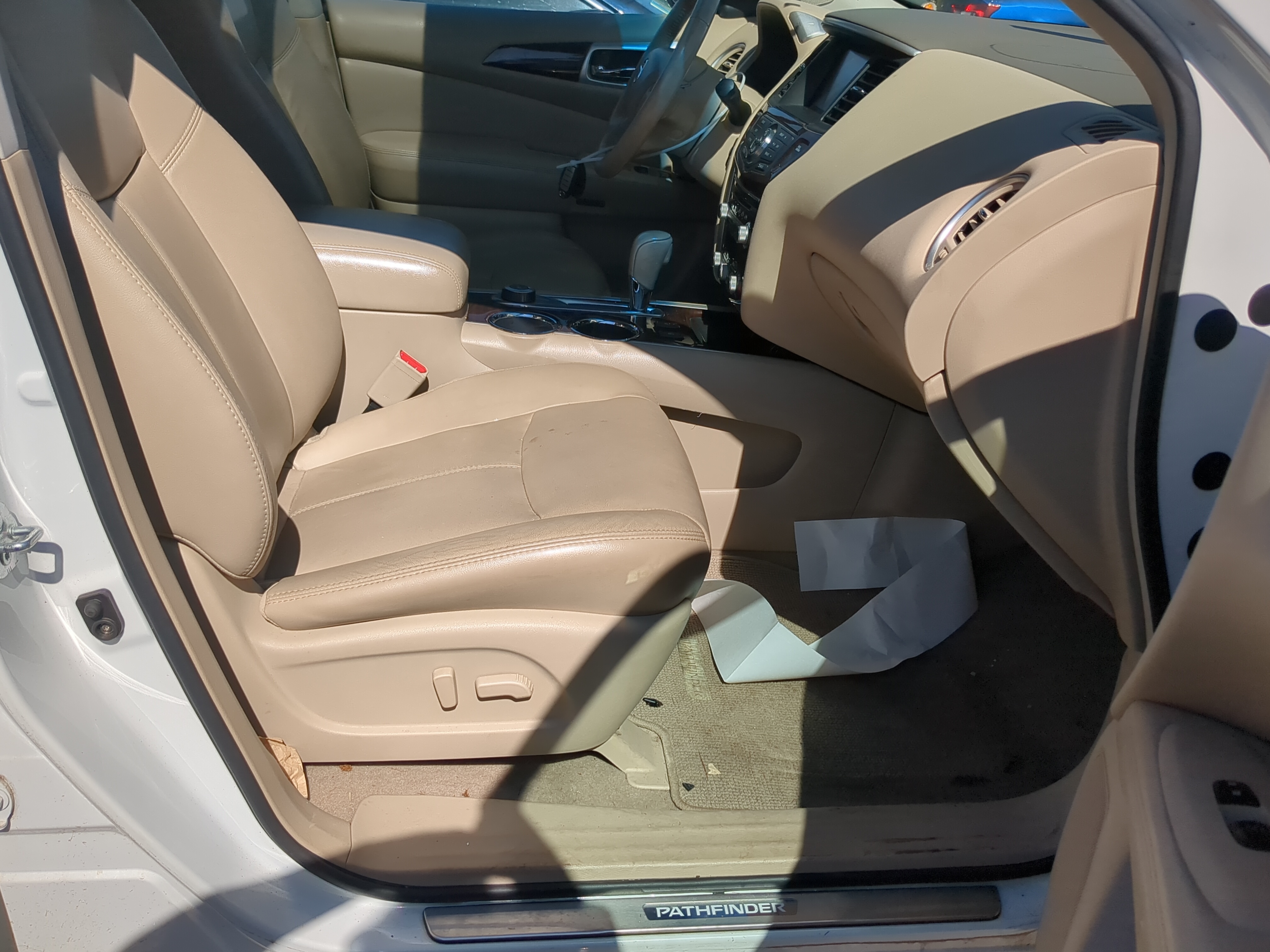 Picture of 2013-2013 Nissan Pathfinder Passenger Front Seat Oem 1173478