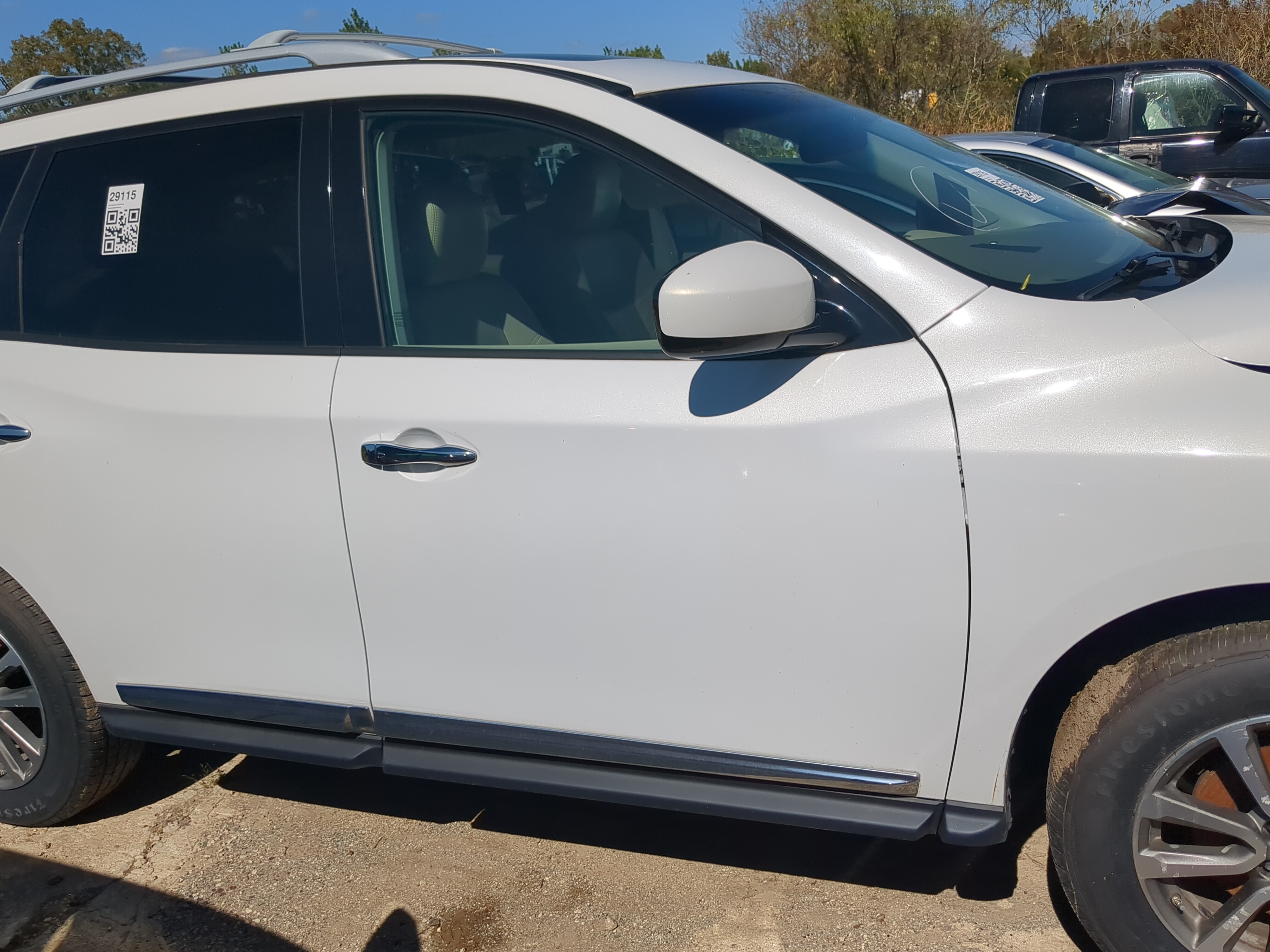 2013-2015 Nissan Pathfinder Passenger Front Door Oem 1173556 - Oemusedautoparts1.com